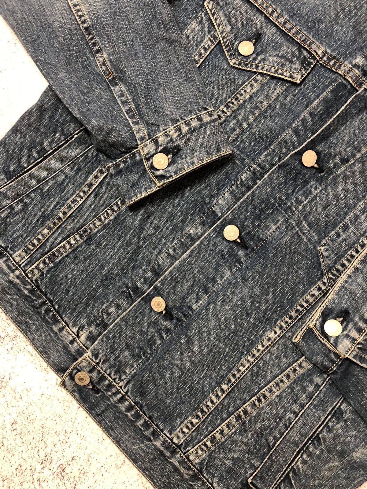 Levi's Women’s jeans jacket Levi’s 501 vintage size S y2k casual Size S / US 4 / IT 40 - 11 Thumbnail
