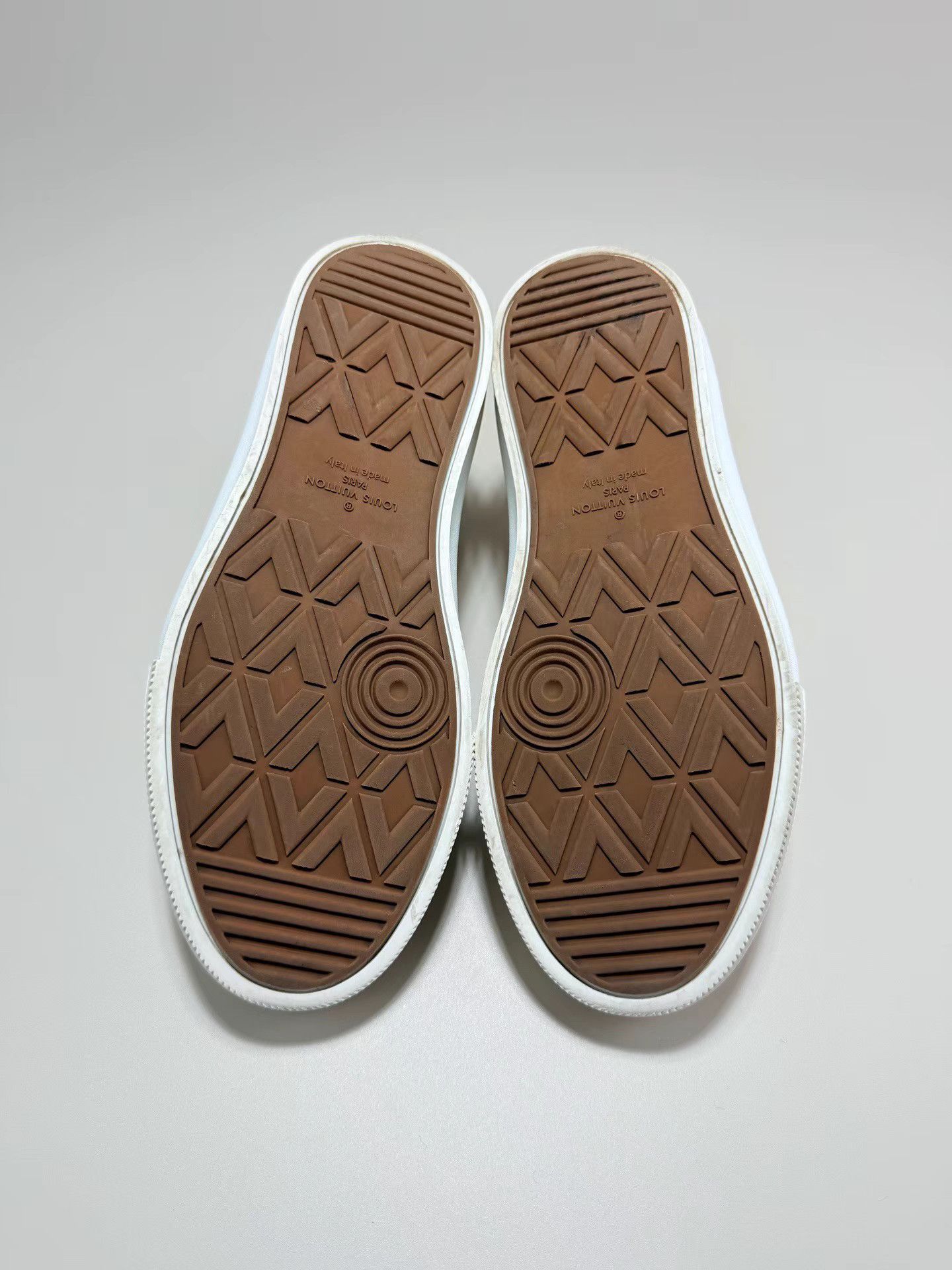 Louis Vuitton LOUIS VUITTON Monogram Logo Sneakers K1 Size US 9 / IT 39 - 6 Thumbnail