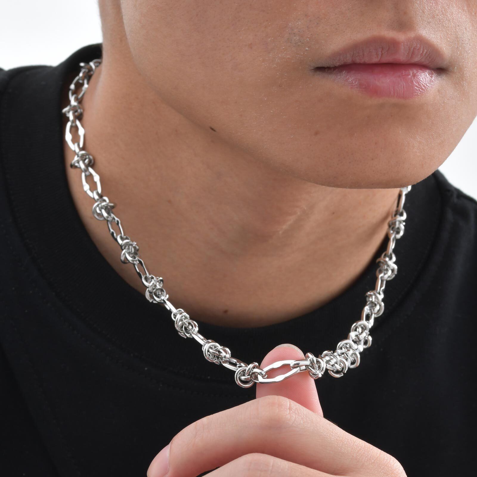 Jewelry Irregular Knot Splicing Collars Lips Necklace Size ONE SIZE - 1 Thumbnail