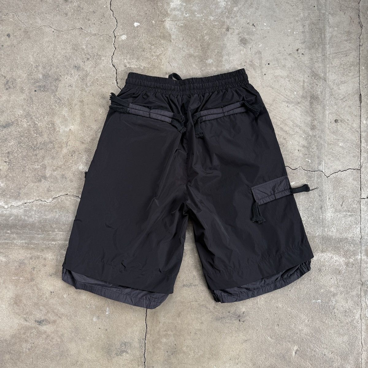20471120 × Sixth June Paris Sixth June Paris Nylon Avant Garde Shorts Size US 30 / EU 46 - 2 Thumbnail