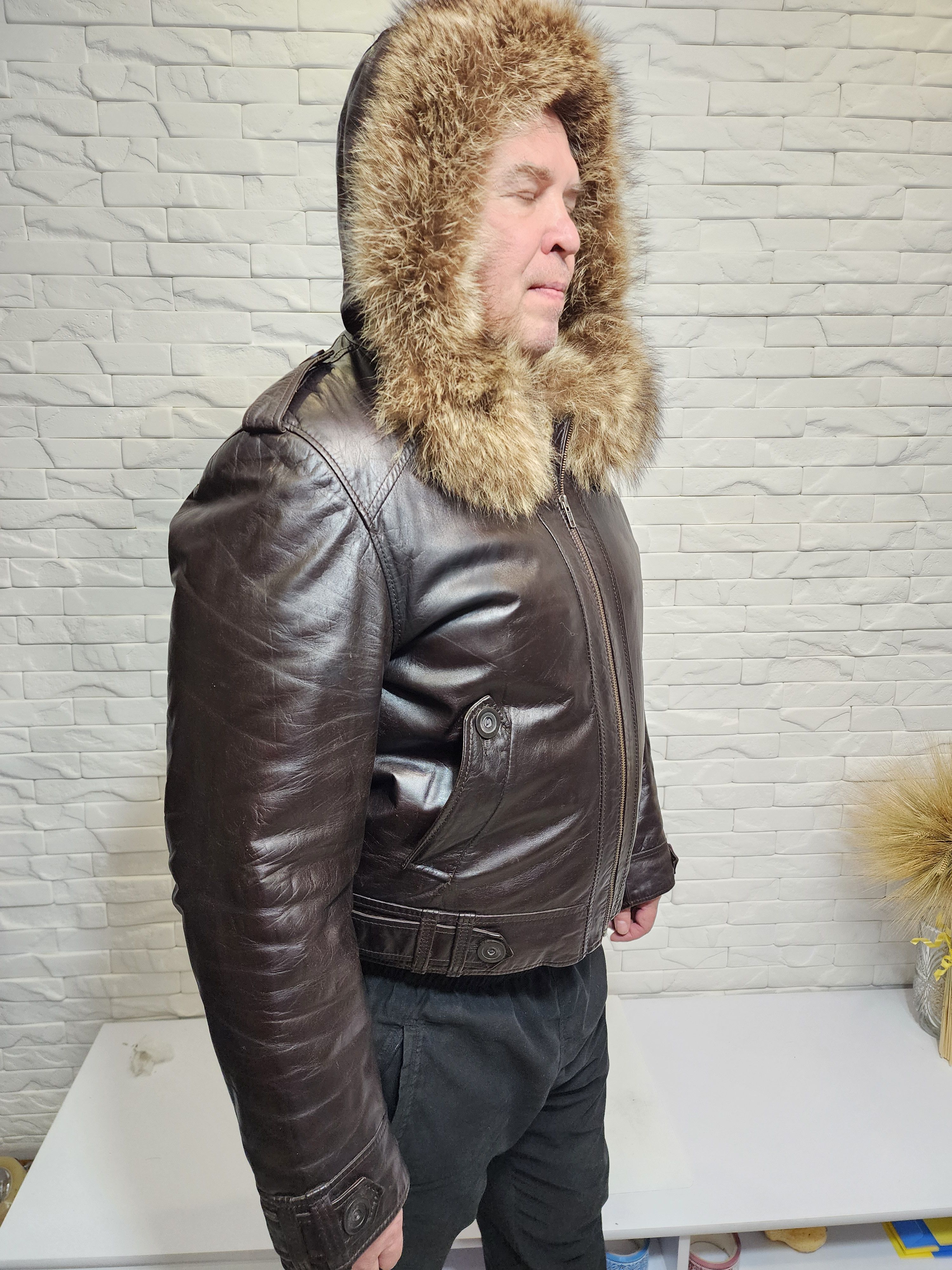 Genuine Leather Black Leather Sheepskin Coat: Metal Zipper, Fur Hood Size US L / EU 52-54 / 3 - 4 Thumbnail