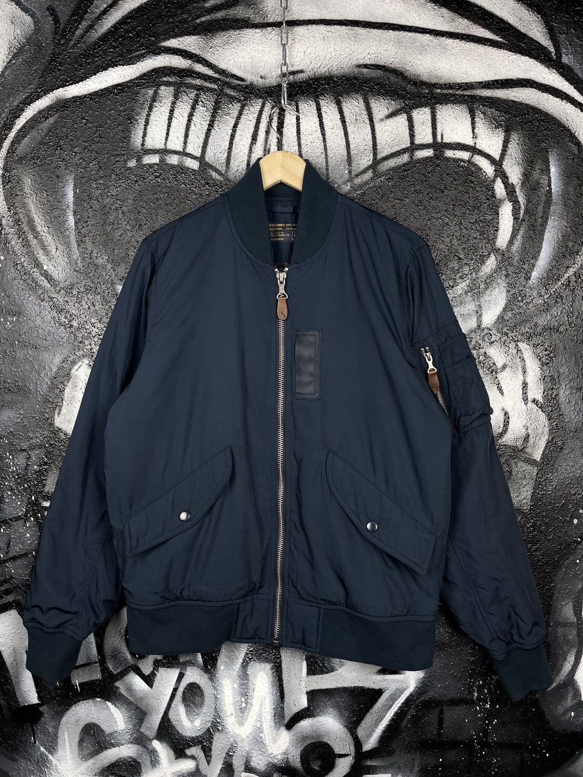Abercrombie & Fitch Abercrombie And Fitch Bomber Jacket Men’s Size M Size US M / EU 48-50 / 2 - 3 Thumbnail
