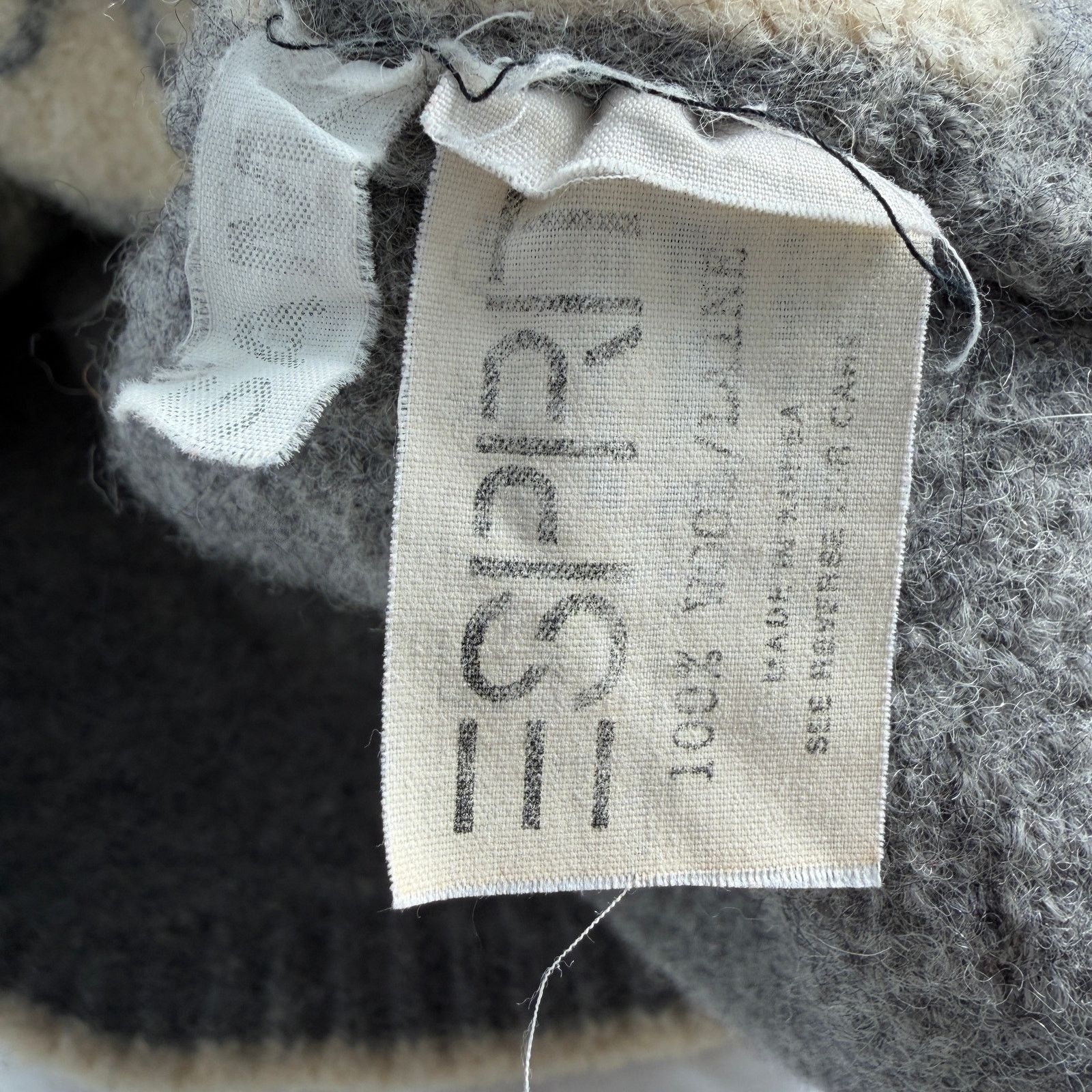 Esprit Vintage Esprit Boiled Merino Wool Geometric Gray Cardigan S Size S / US 4 / IT 40 - 7 Thumbnail