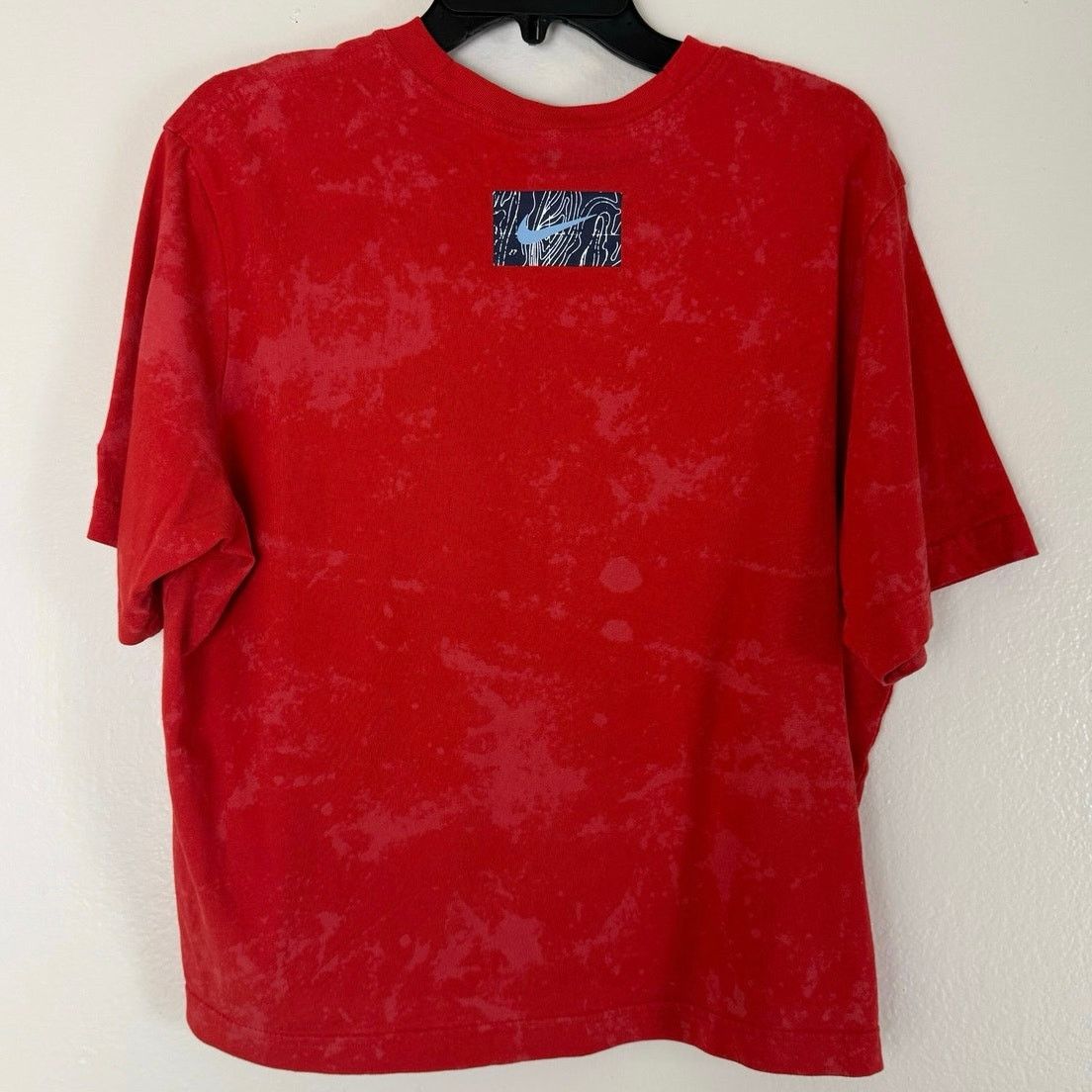 Nike Nike Red Cropped T-Shirt - Size M - Great Condition! Size M / US 6-8 / IT 42-44 - 8 Thumbnail