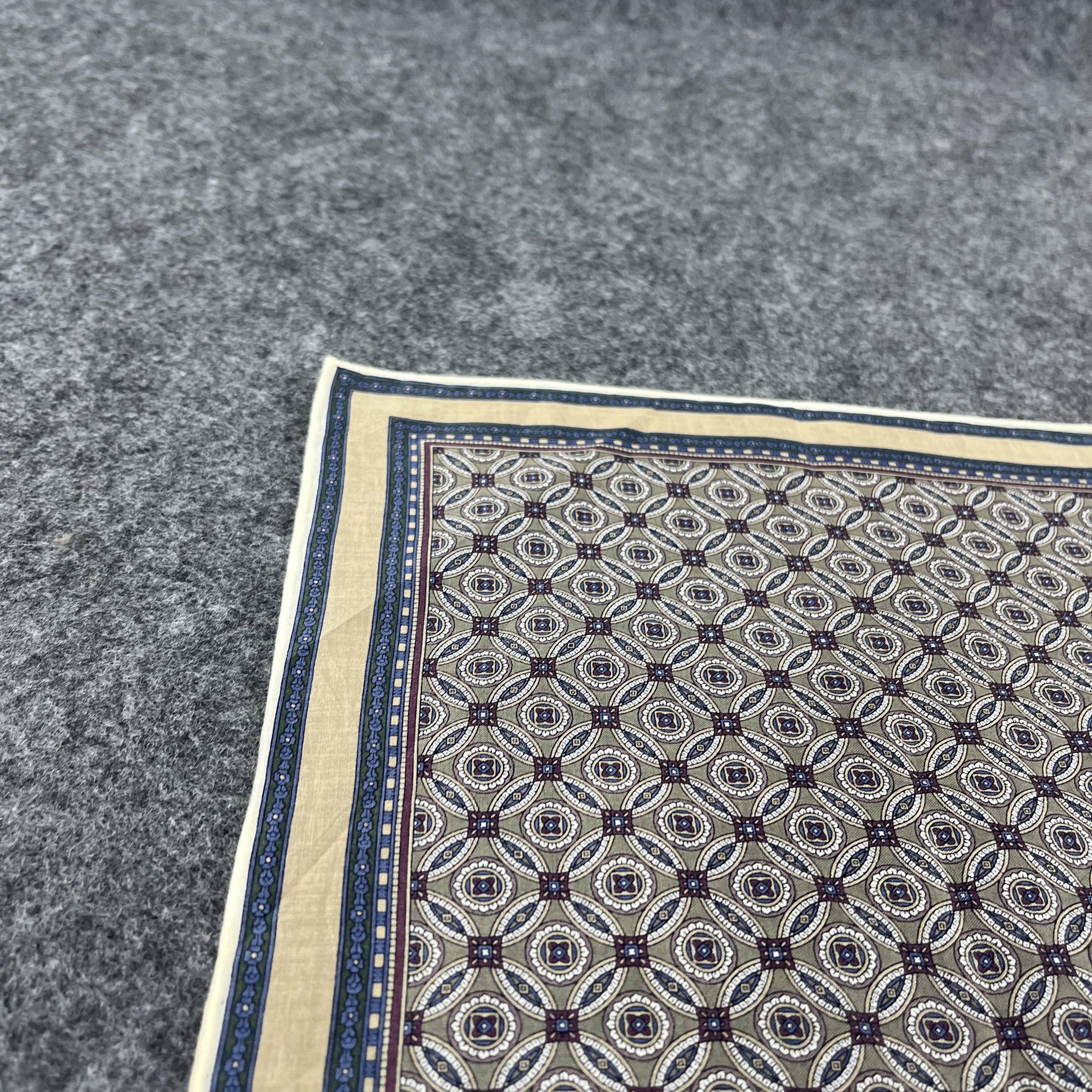 Alfred Dunhill Alfred Dunhill Handkerchief / Bandana / Neckerchief B176 Size ONE SIZE - 6 Thumbnail