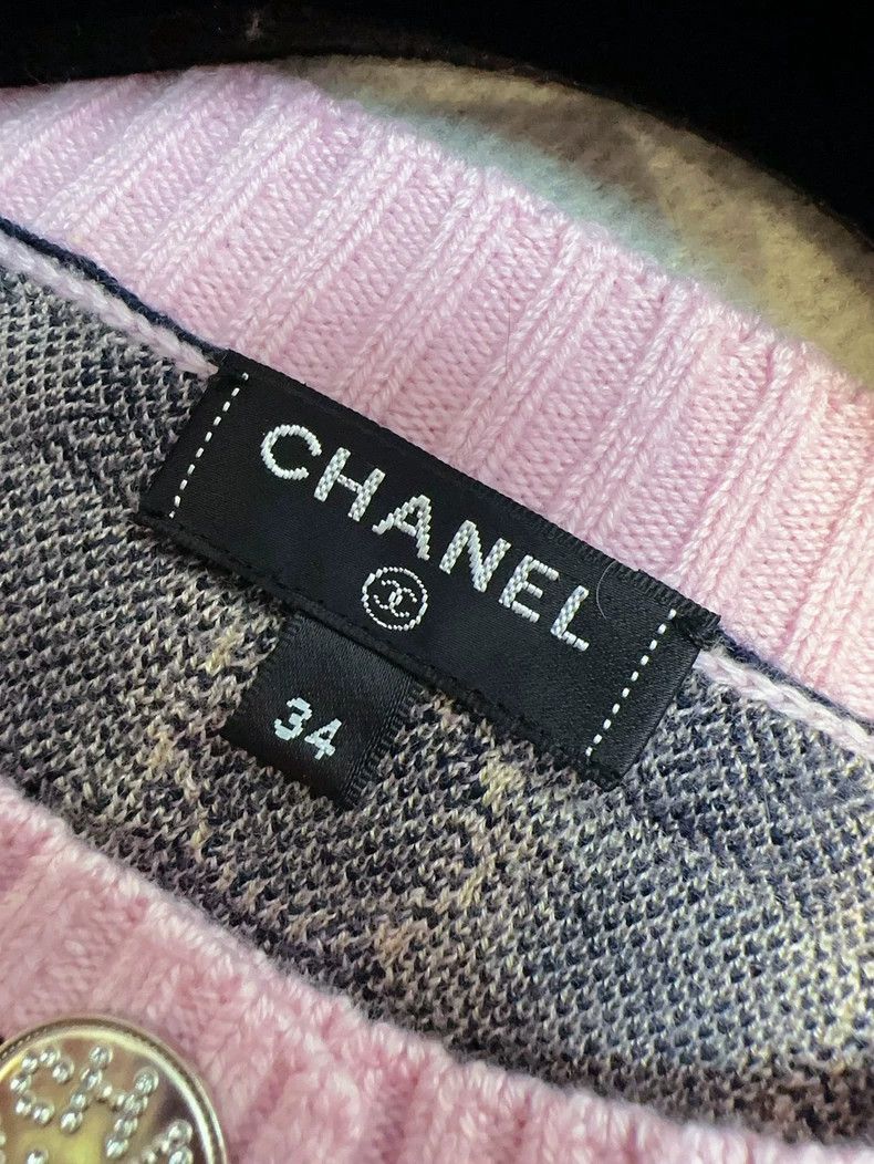 Chanel Chanel 21B pink plaid letter buckle knitted cardigan coat Size XXS / US 00 / IT 34 - 6 Thumbnail
