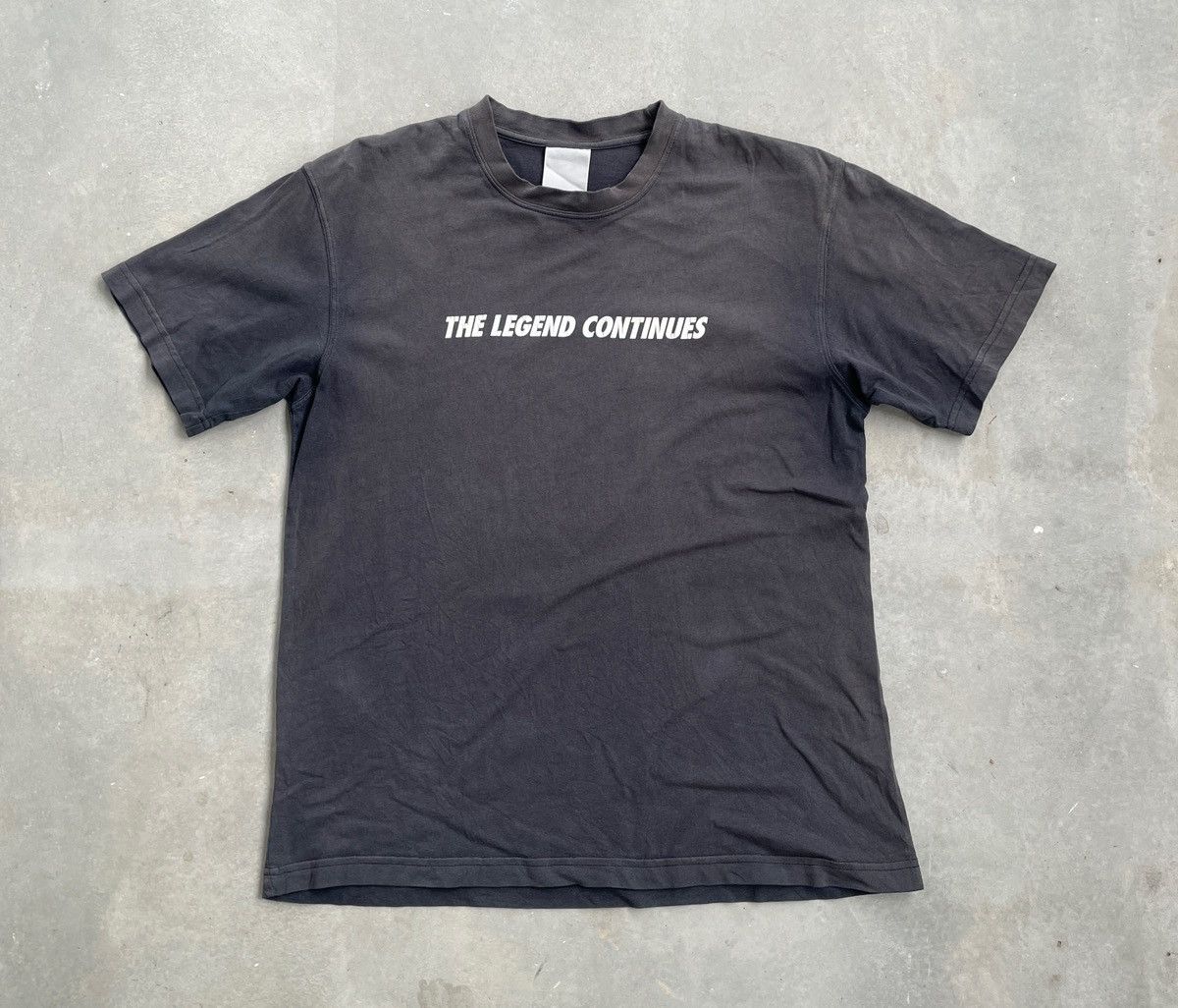 Nike VINTAGE DISTRESSED WELLFADED AIRMAX TEE Size US M / EU 48-50 / 2 - 1 Thumbnail