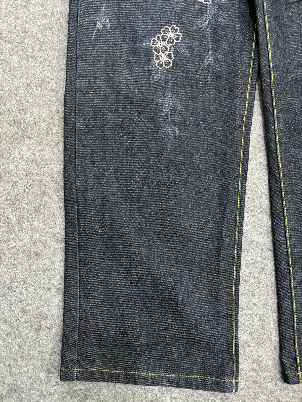 Japanese Brand 💥Baggy Embroidery💥Artisanal Japan Embroidery Denim F527 Size US 34 / EU 50 - 8 Thumbnail