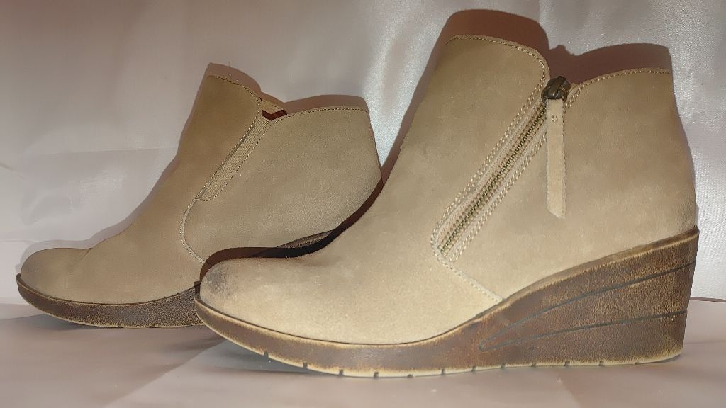 Soffe Sofft Courtnee Suede Wedge Boots Size 9.5M Size US 9.5 / IT 39.5 - 3 Thumbnail