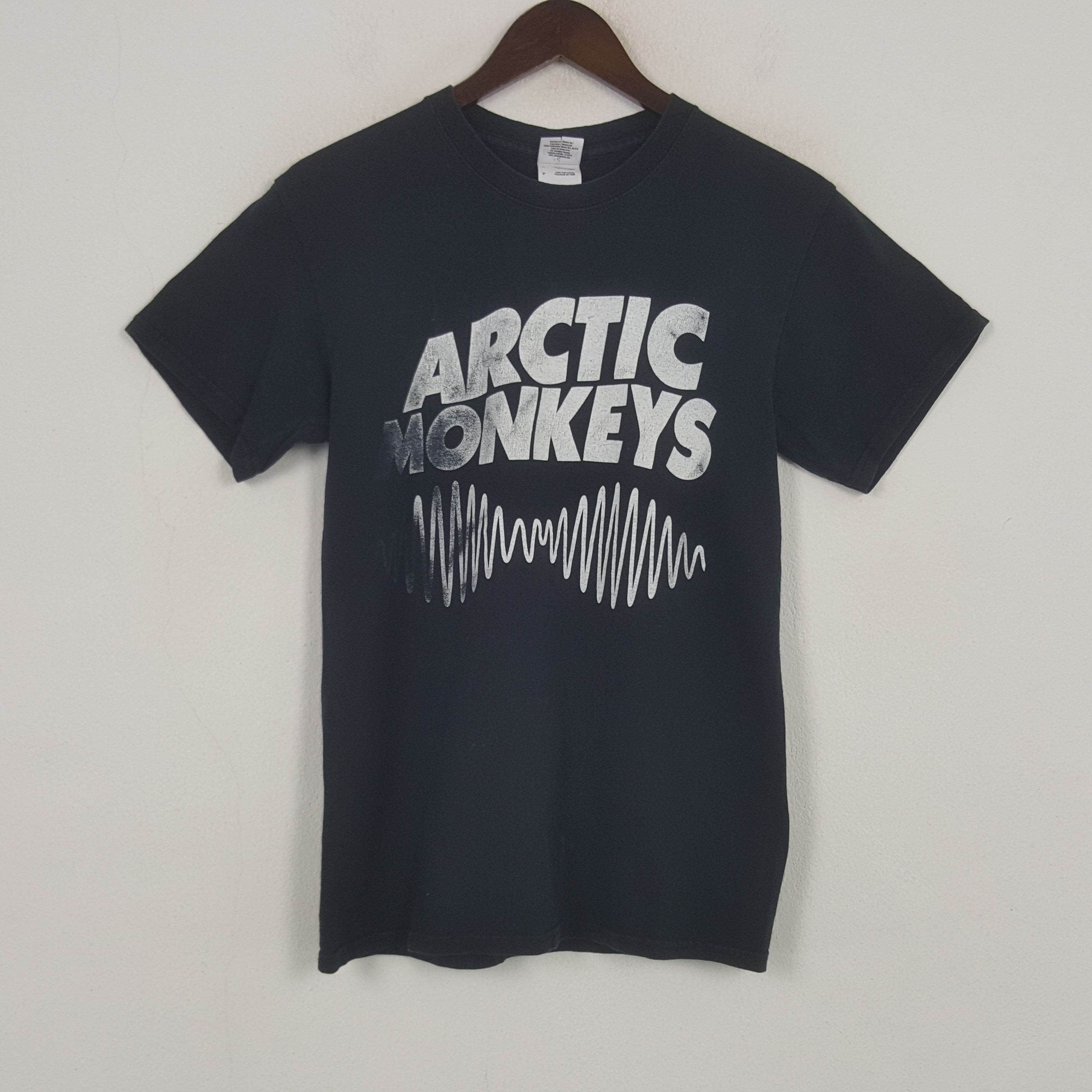 Band Tees Vintage Arctic Monkeys American Rock Band Tour 2014 Tshirt Size US S / EU 44-46 / 1 - 4 Thumbnail