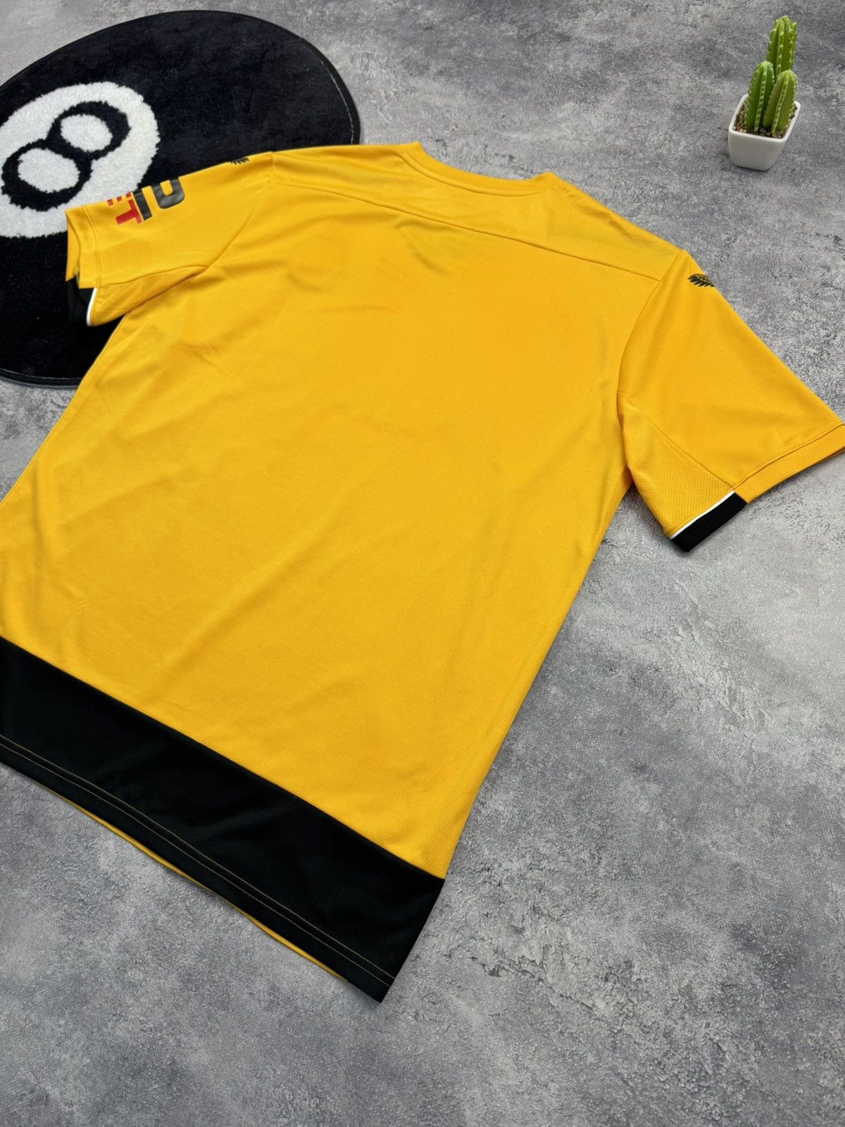 Castore Wolverhampton Wolves Castore Home Shirt 2022/23 Size XL Size US XL / EU 56 / 4 - 12 Thumbnail