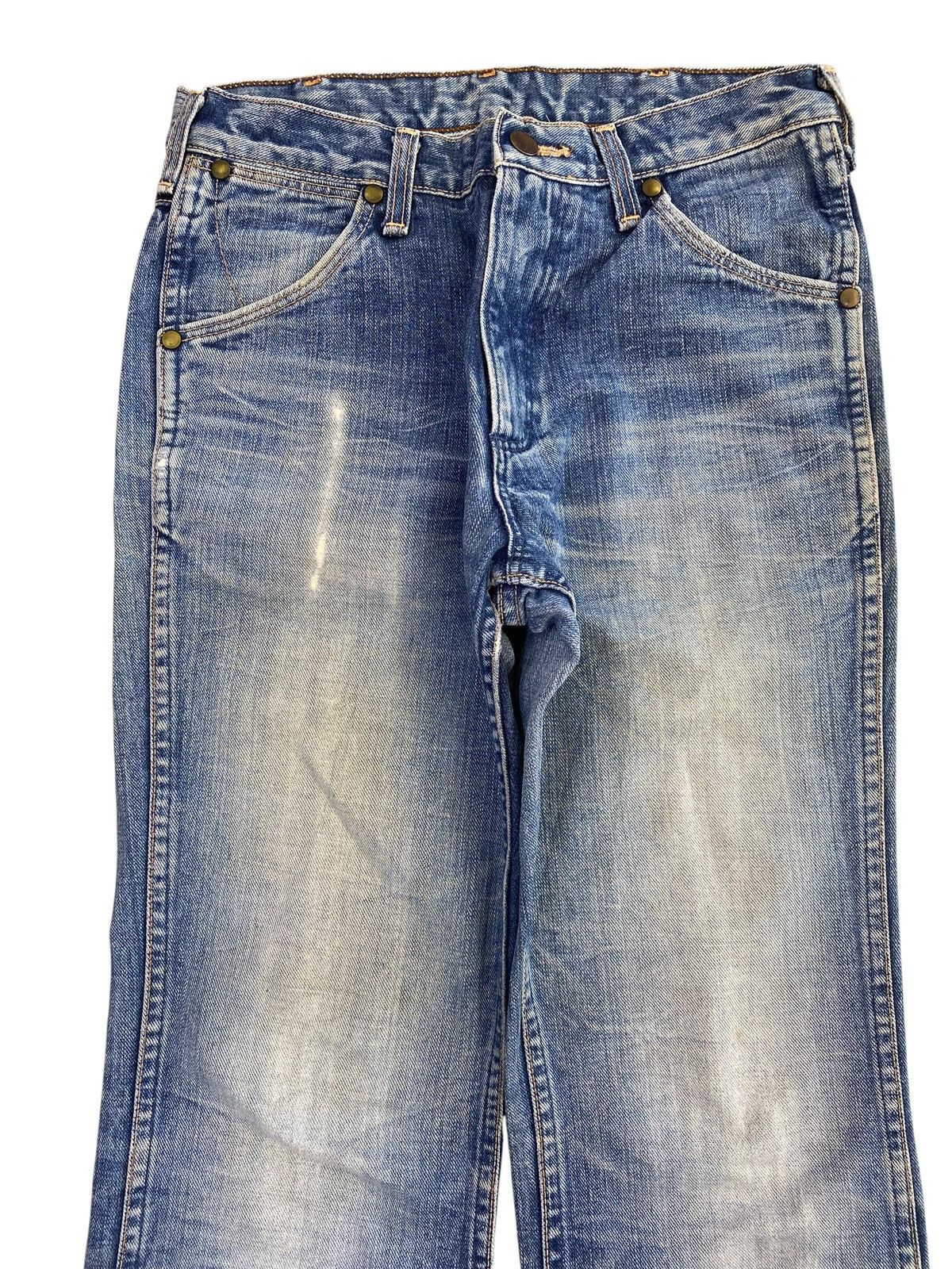 Wrangler Wrangler Brand Whiskers Faded Wash Style Bootcut Jeans Size US 28 / EU 44 - 2 Thumbnail