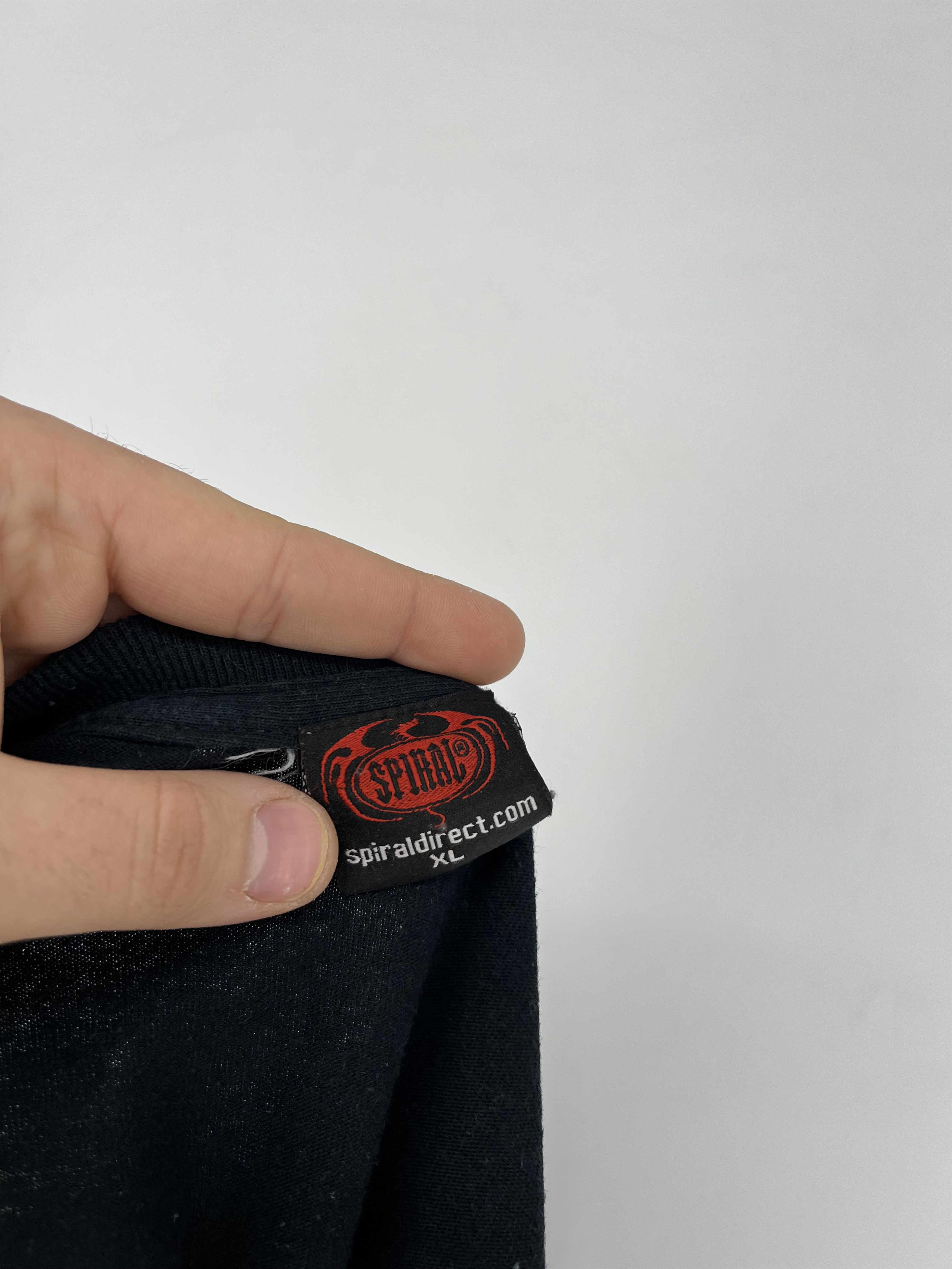 Band Tees Skulls T-shirt Vintage Rock Metal Size XL Black Reverse Logo Size US XL / EU 56 / 4 - 11 Thumbnail