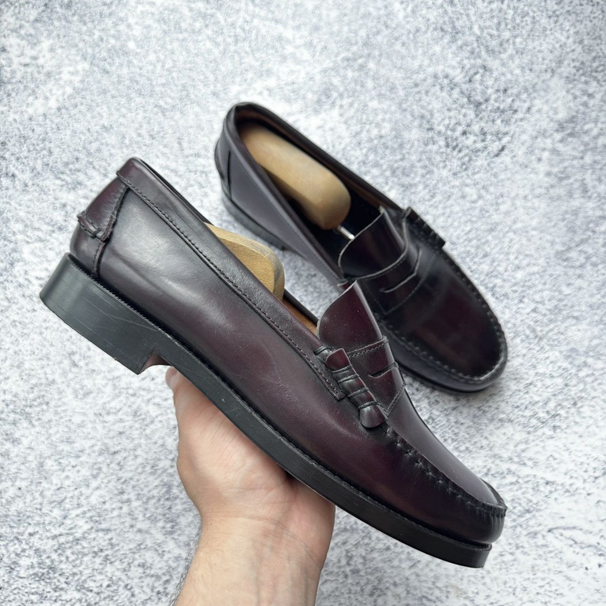 Vintage Saxone Vintage Burgundy Leather Penny Loafer Made In Spain Size US 8.5 / EU 41-42 - 1 Thumbnail