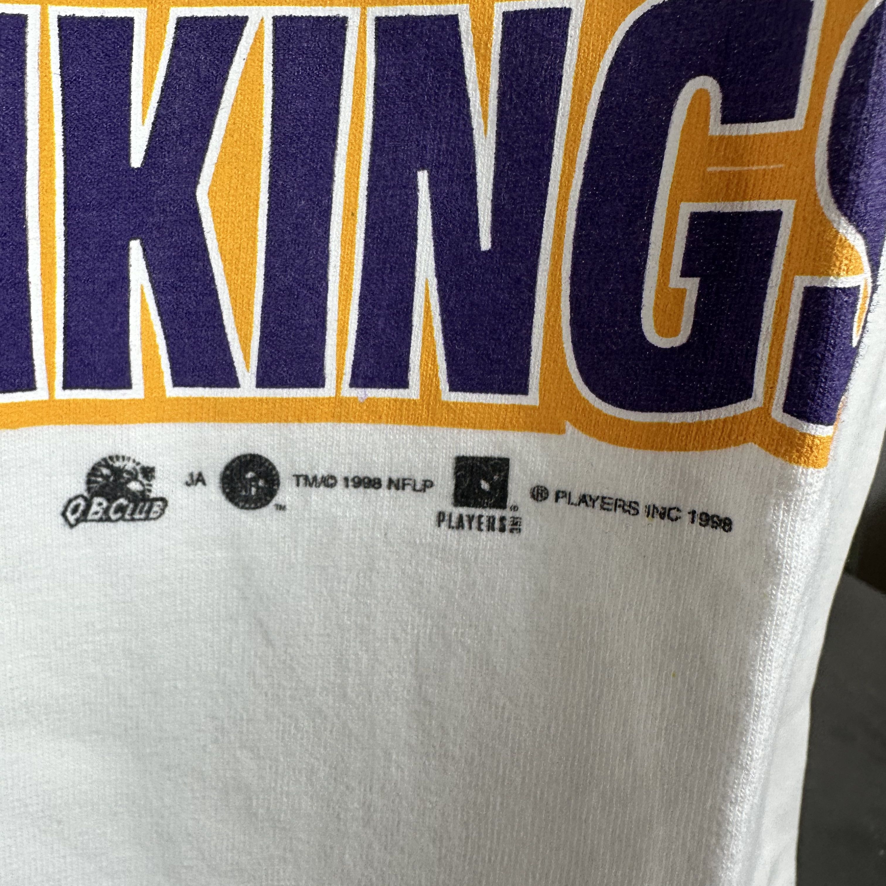 Vintage 1998 Minnesota Vikings Hawaii 9-0 NFL Graphic T-Shirt Size US XL / EU 56 / 4 - 3 Thumbnail