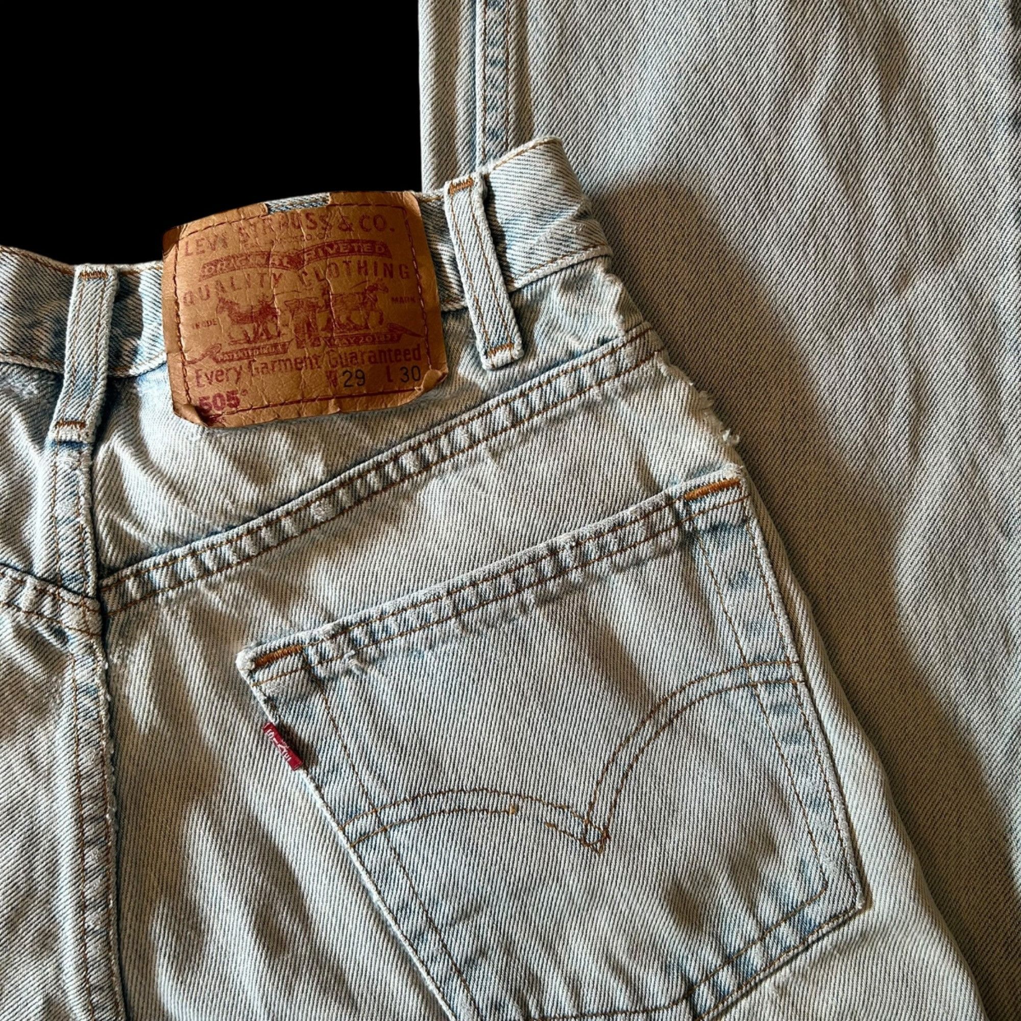 Levi's Vintage Clothing Vintage Levi's 505 Relaxed Fit Straight Leg Light Wash Denim Size US 29 - 6 Thumbnail