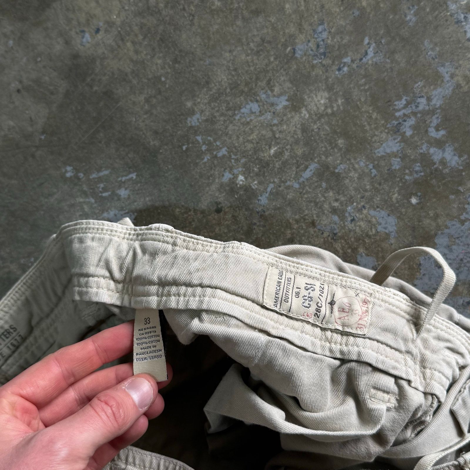 American Eagle Outfitters Vintage Y2K American Eagle Cargo Shorts Size US 33 - 4 Thumbnail