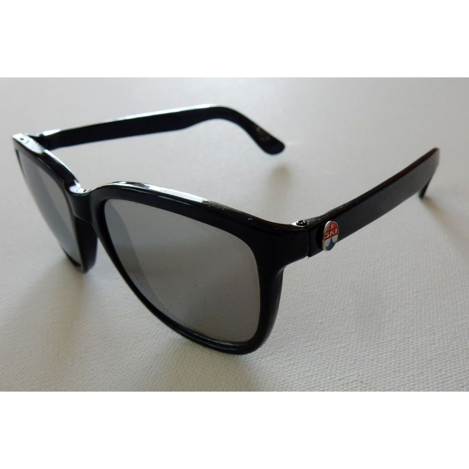 Vintage ISki Sunglasses Unisex Adults Mirrored Black Frame Sunglasses Size ONE SIZE - 2 Thumbnail