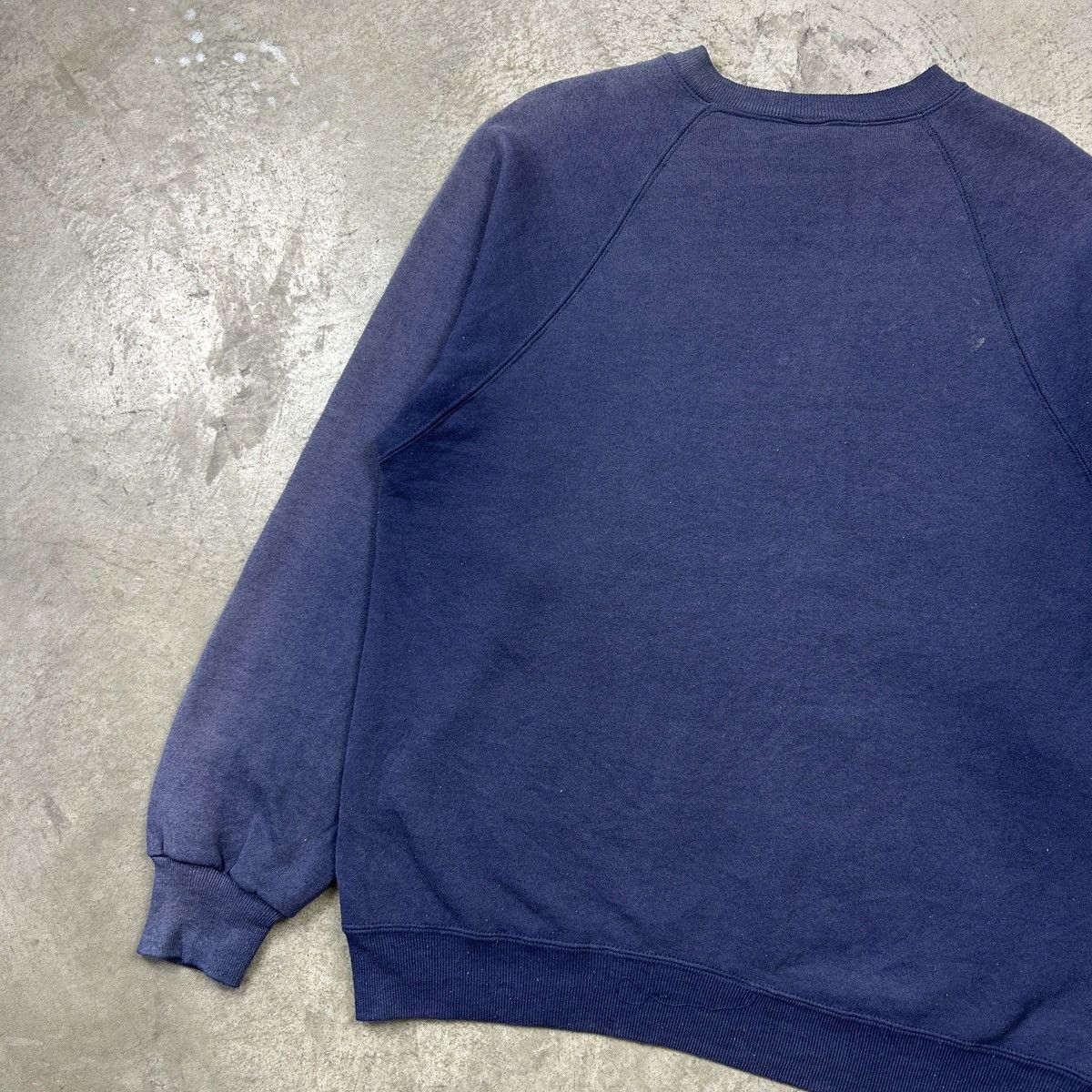 Vintage 1980s Trashed Russell Sweatshirt Size US L / EU 52-54 / 3 - 17 Thumbnail