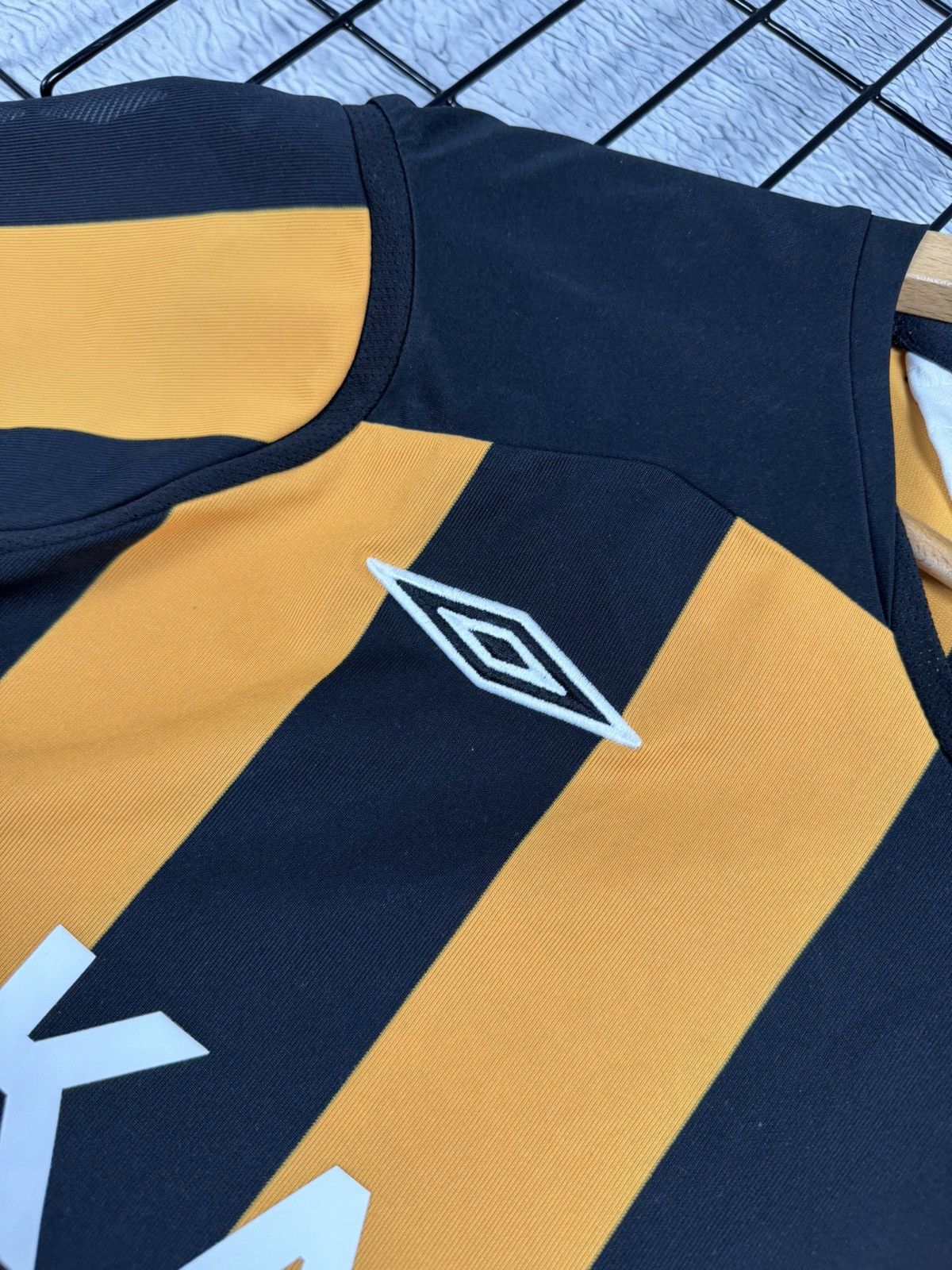 Umbro × Vintage Vintage Hull City AFC 2008/09 Umbro Jersey XL size Size US XL / EU 56 / 4 - 9 Thumbnail