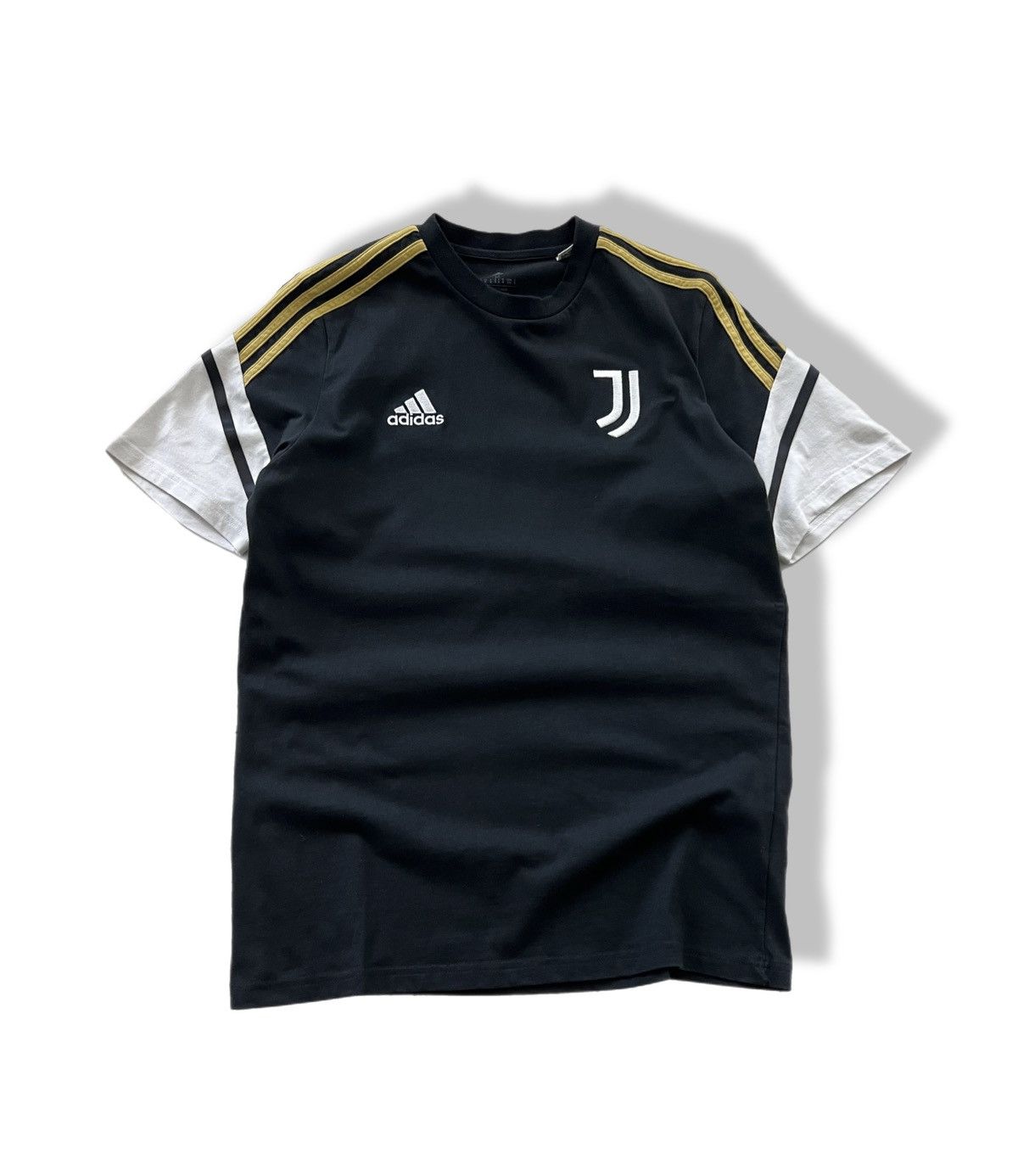 Adidas Juventus 2022/23 Training Football Shirt Jersey Adidas Men Size US M / EU 48-50 / 2 - 1 Thumbnail