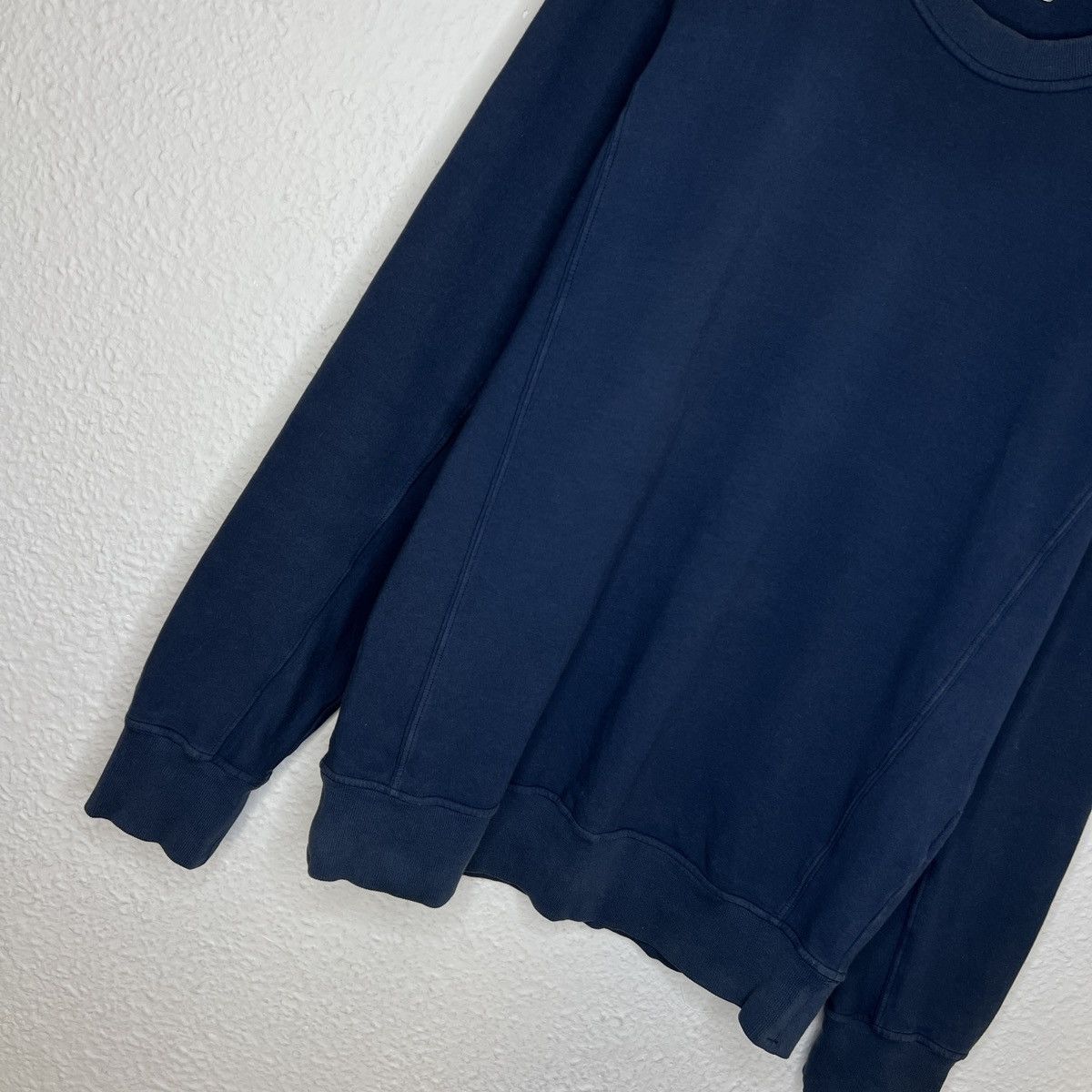 Stone Island Stone Island Sweatshirt Crewneck Blue Navy Badge Patch Size US M / EU 48-50 / 2 - 2 Thumbnail