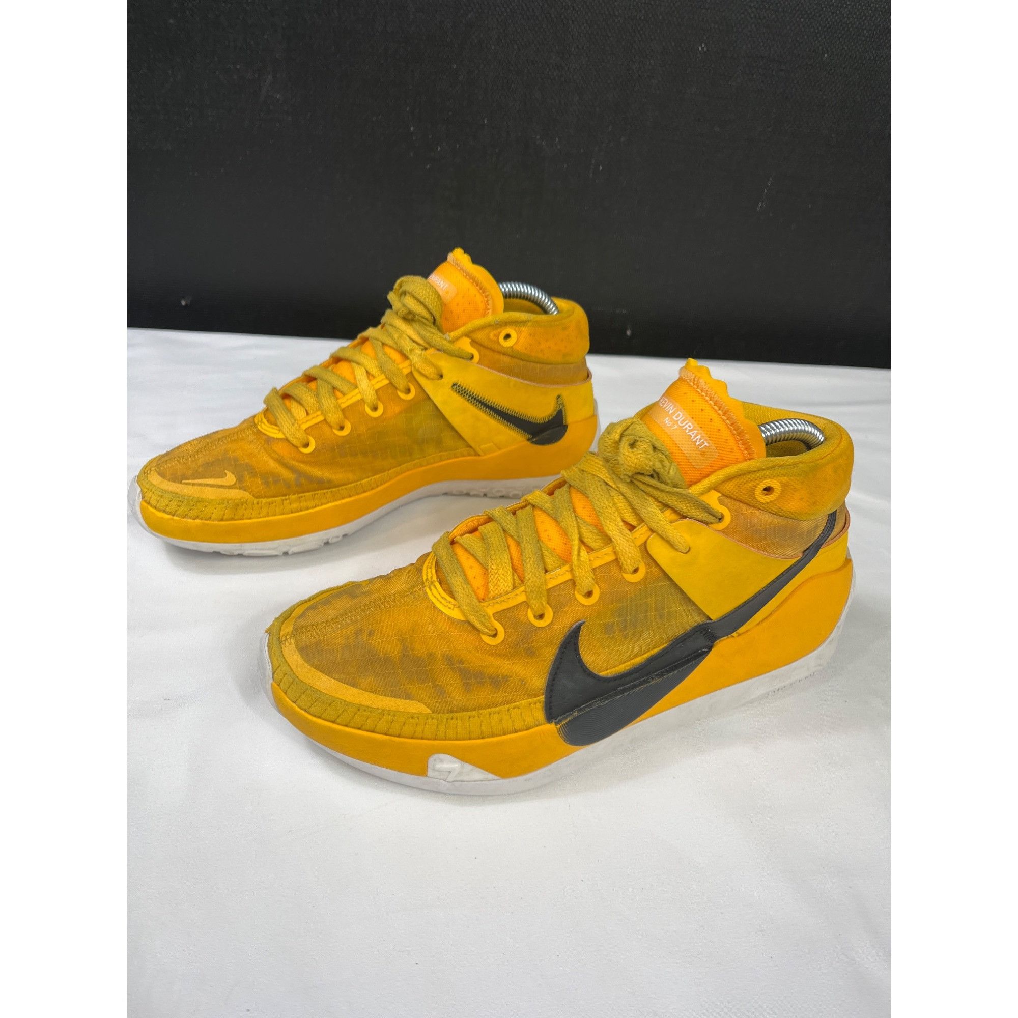 Nike Nike Men Yellow Kevin Durant Basketball Shoes Size 7.5 SKU 7 Size US 7.5 / EU 40-41 - 5 Thumbnail