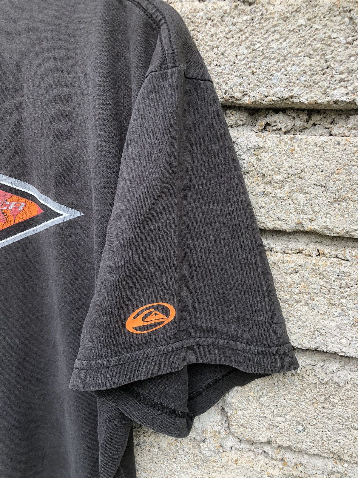 Quiksilver × Vintage Vintage Beauty Sunfaded 90s Quiksilver Big Logo Backhit Tee Size US L / EU 52-54 / 3 - 7 Thumbnail