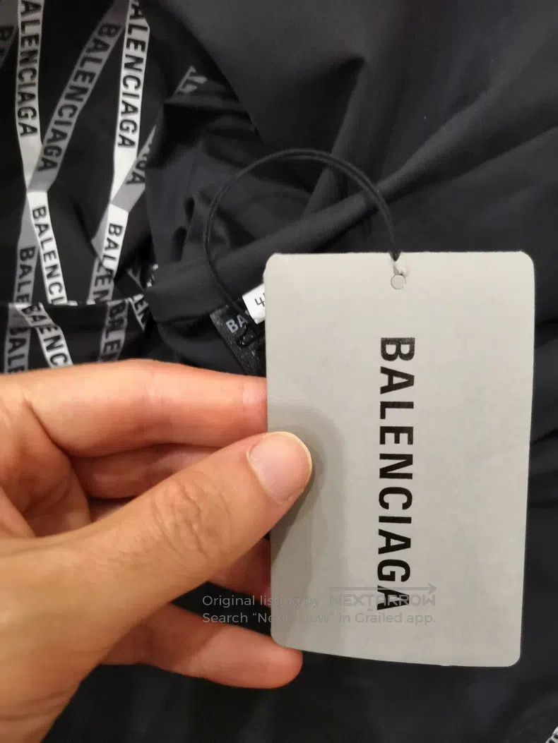 Balenciaga Balenciaga Full logo windbreaker jacket Size US S / EU 44-46 / 1 - 6 Thumbnail