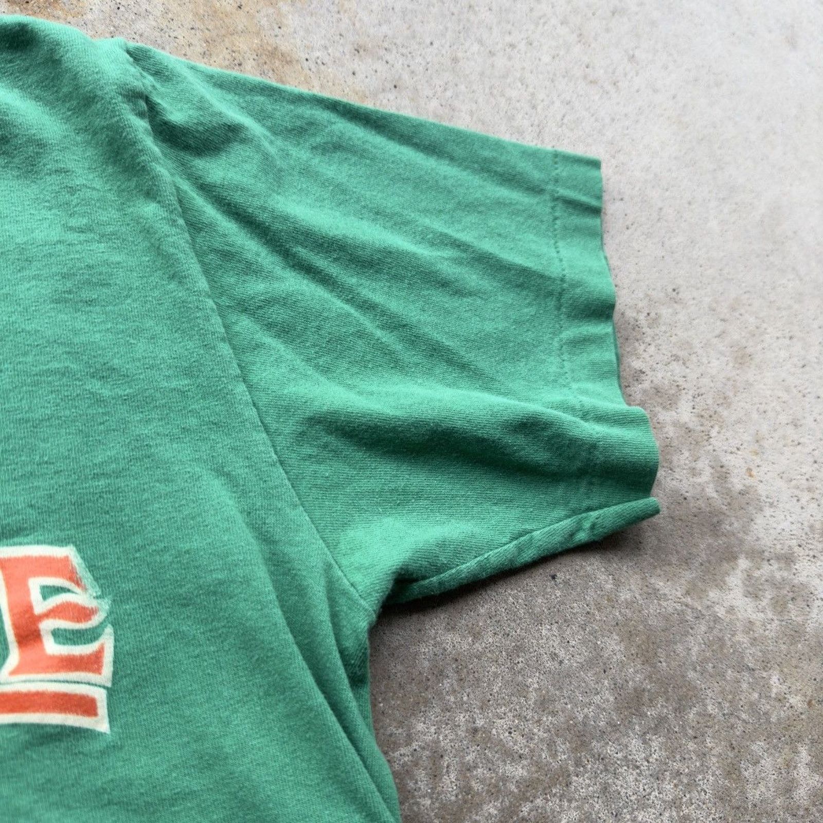 Vintage VINTAGE 90s REMINGTON BULLET KNIFE TEE GREEN M Size US M / EU 48-50 / 2 - 7 Thumbnail