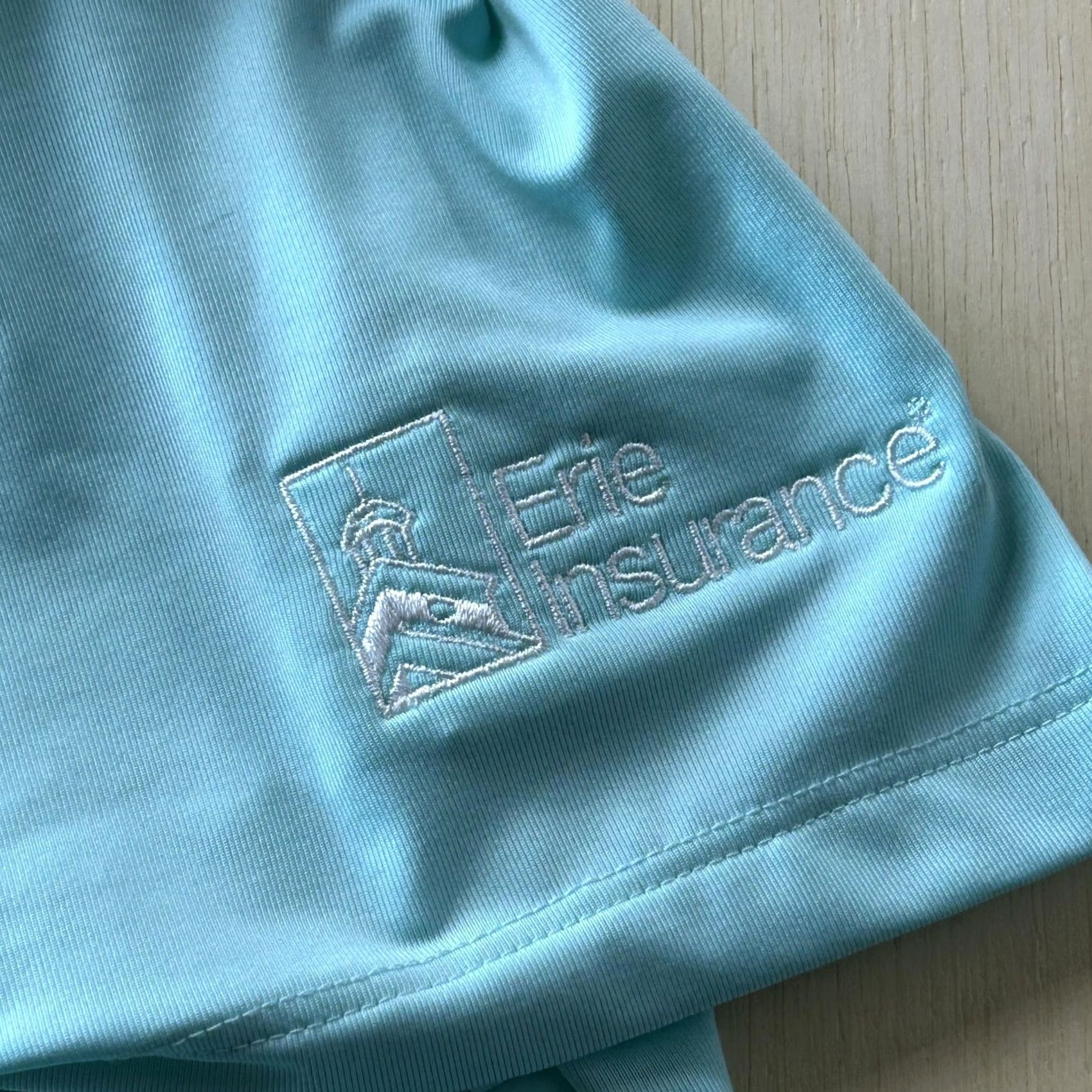 Under Armour VINTAGE Under Armour Golf Polo Shirt Womens Small Blue UPF 50 Stretch Erie Insurance Size S / US 4 / IT 40 - 6 Thumbnail