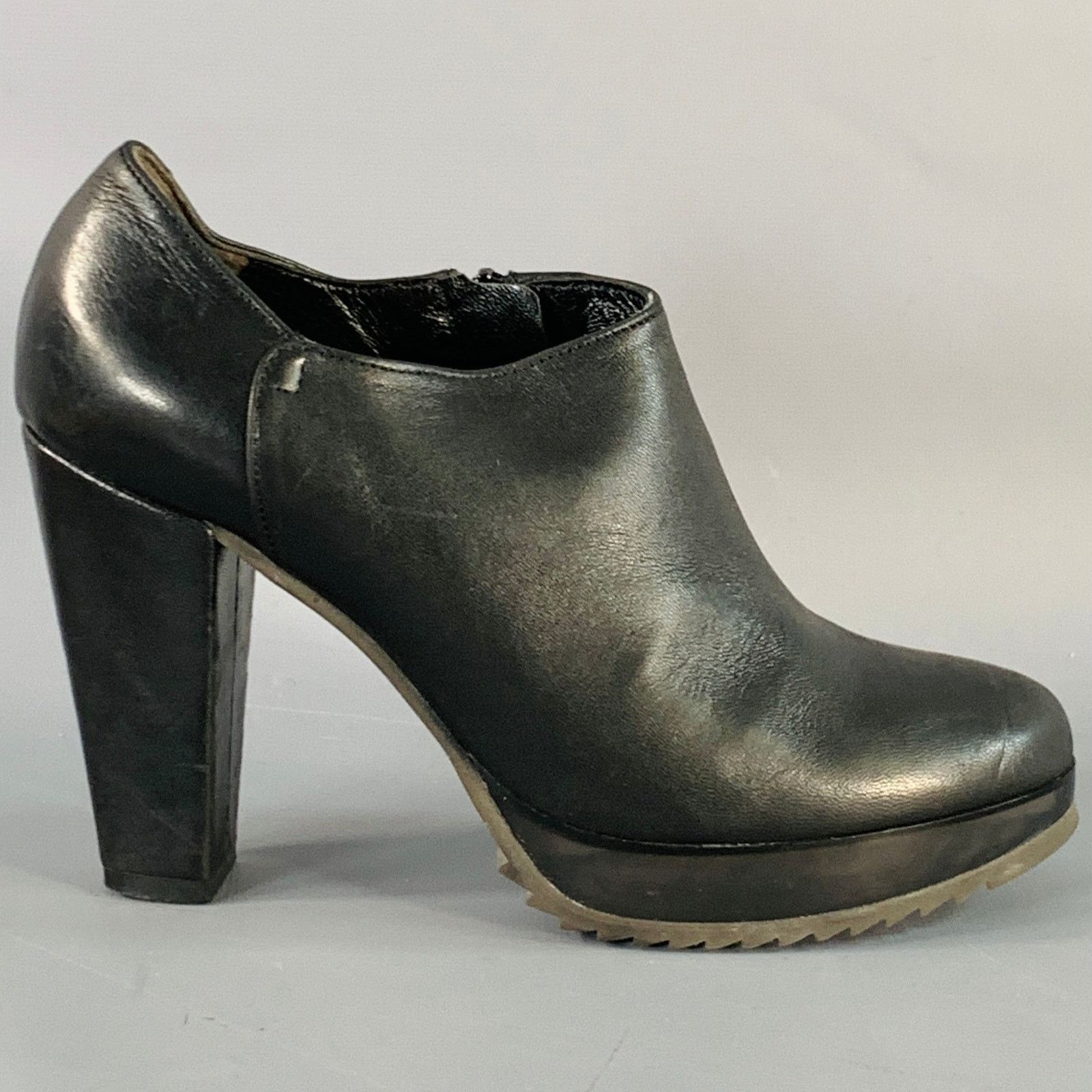 Robert Clergerie ROBERT CLERGERIE Black Leather Platform Ankle Booties Size US 6 / IT 36 - 2 Thumbnail
