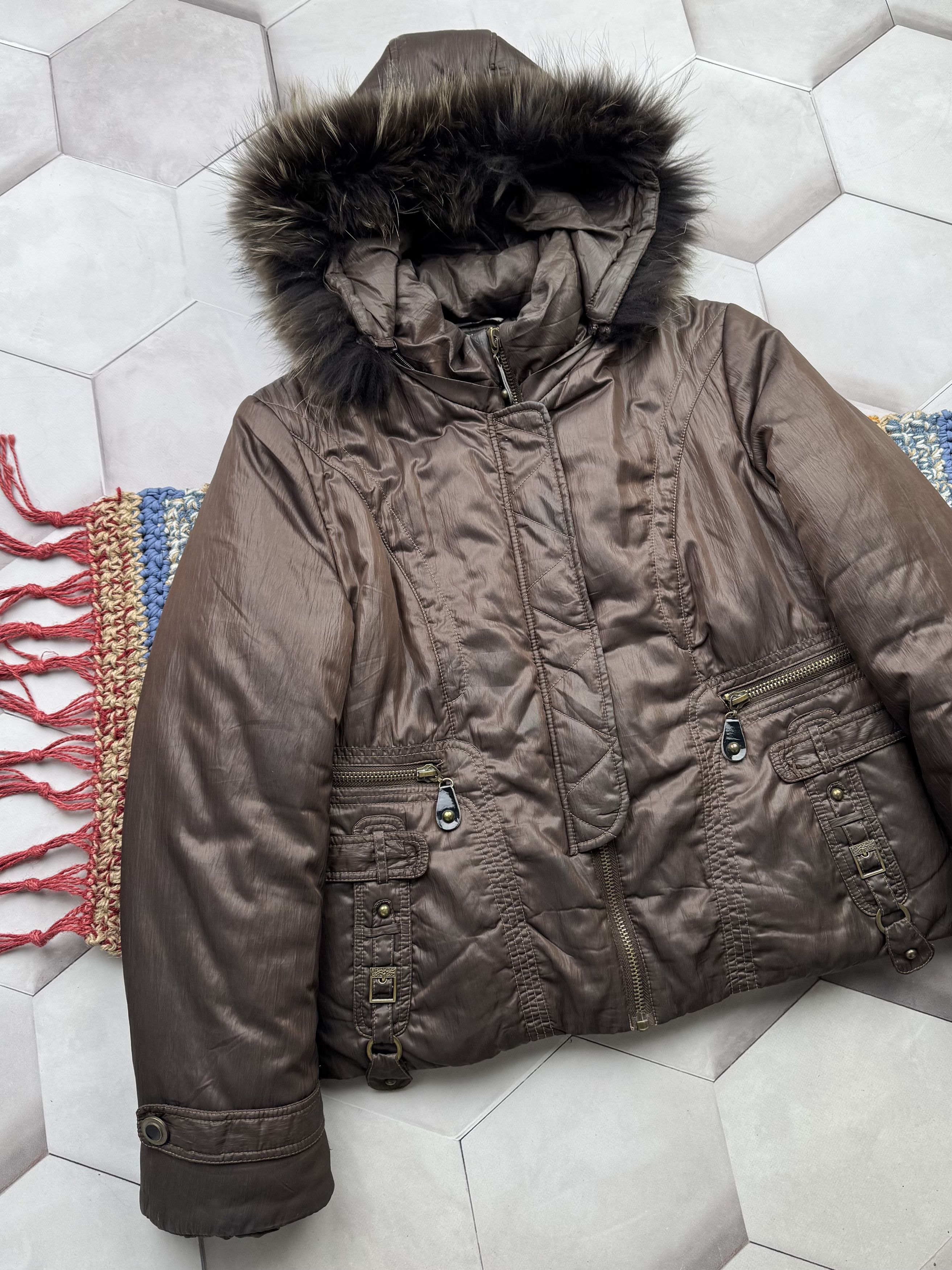 Vintage Vintage Cropped Jacket With Fur Hood (E4) Size US S / EU 44-46 / 1 - 2 Thumbnail