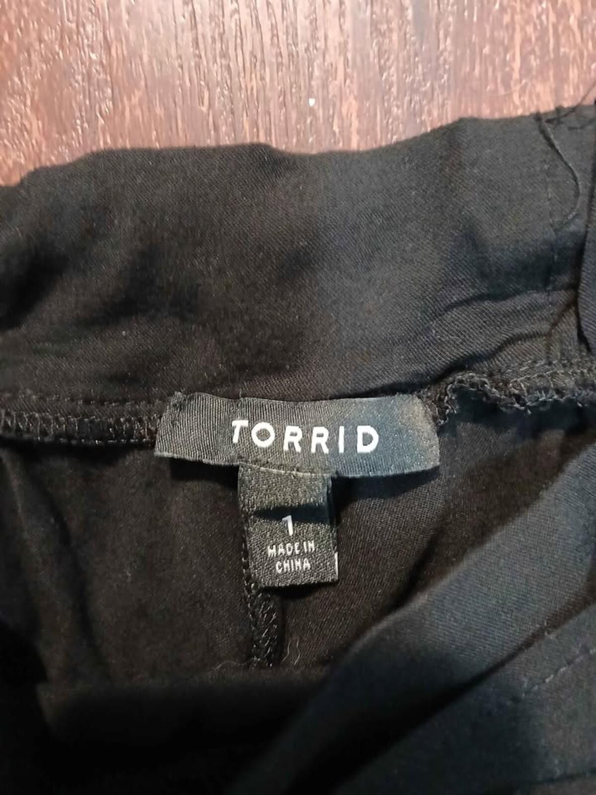 Other Torrid Black Wrap/Side Tie Skort Size 1 Like New! Size 40" / US 18 - 5 Thumbnail