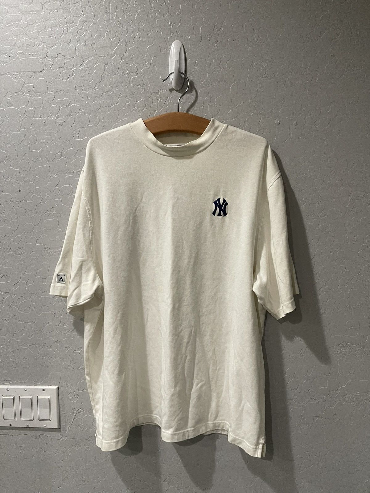Antigua Vintage Antigua New York Yankees Desert Dry Shirt 2XL Bin 1 Size US XXL / EU 58 / 5 - 1 Thumbnail