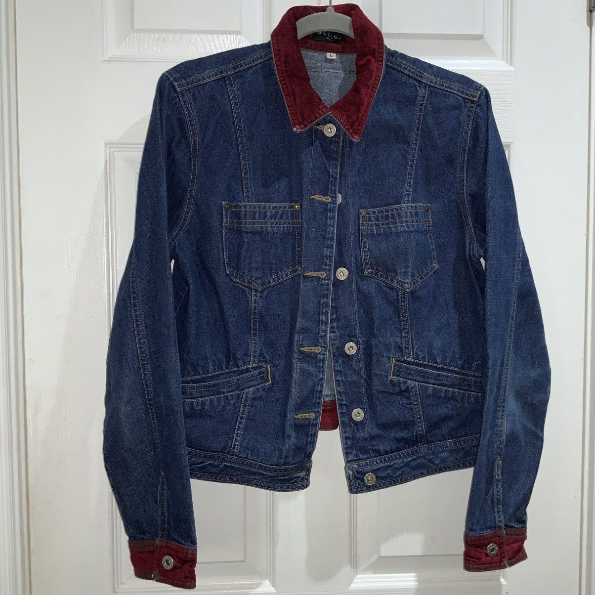 Guess Guess Glamour Denim trucker denim jacket velvet trim Sz L Size L / US 10 / IT 46 - 1 Thumbnail