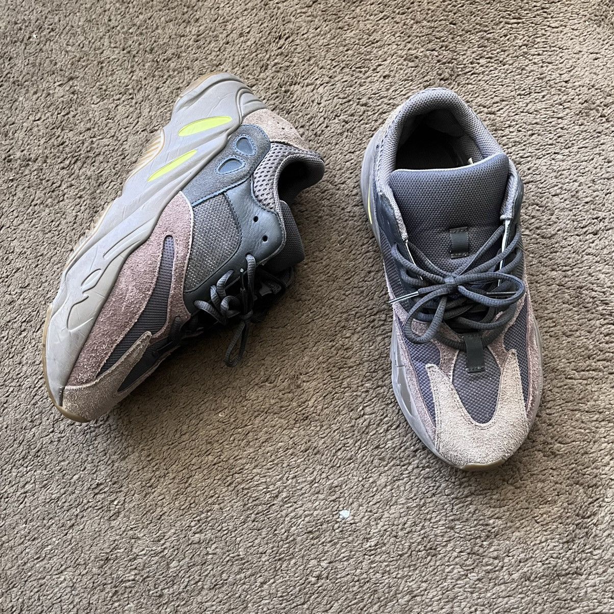 Yeezy Yeezy 700 Mauve Size US 9.5 / EU 42-43 - 2 Thumbnail