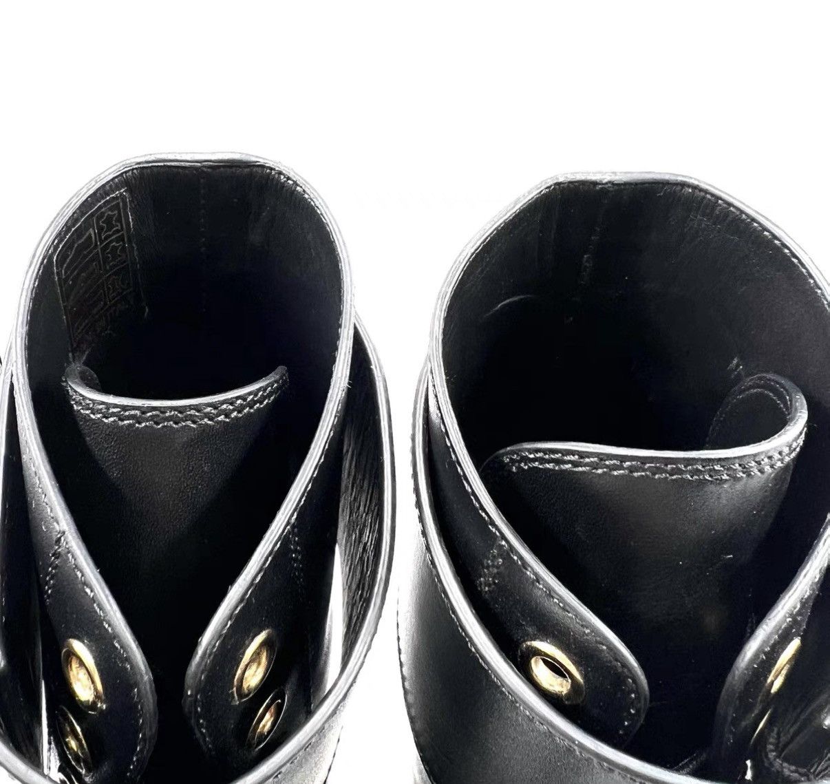 Louis Vuitton Louis Vuitton Black LV Logo Gold Buckle Ankle Boots K12 Size US 5 / IT 35 - 3 Thumbnail