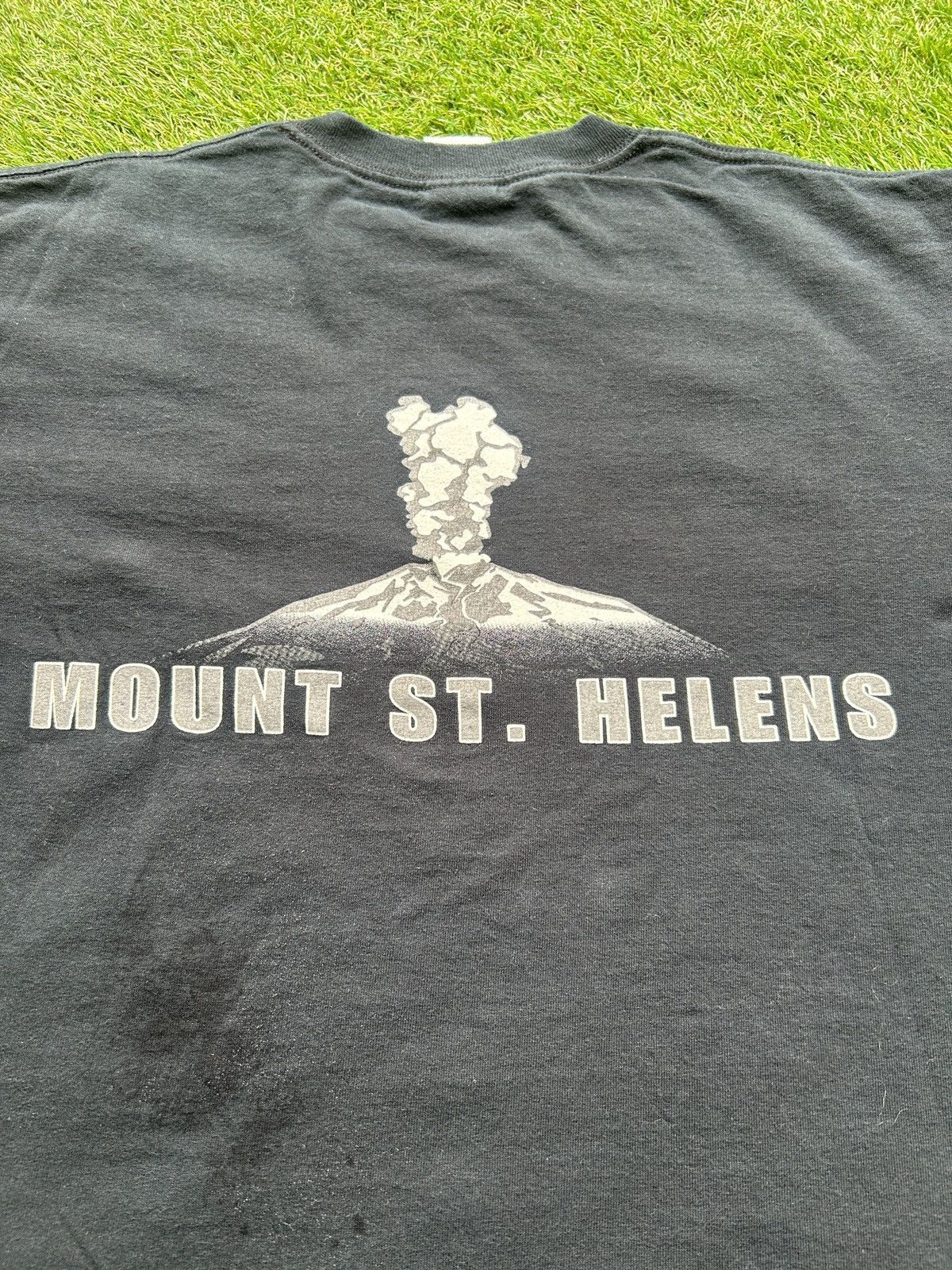 Vintage Vintage 2000s “GOT ASH?” Mount St. Helens Volcano T-Shirt Size US M / EU 48-50 / 2 - 4 Thumbnail