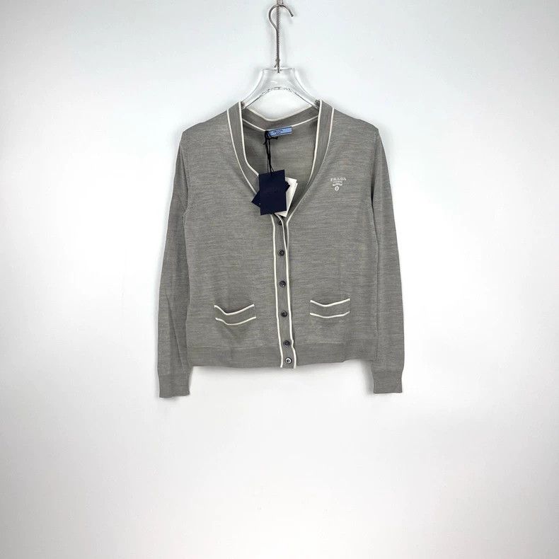 Prada Prada Size 36 Light gray classic logo mulberry silk knitte Size US XS / EU 42 / 0 - 3 Thumbnail