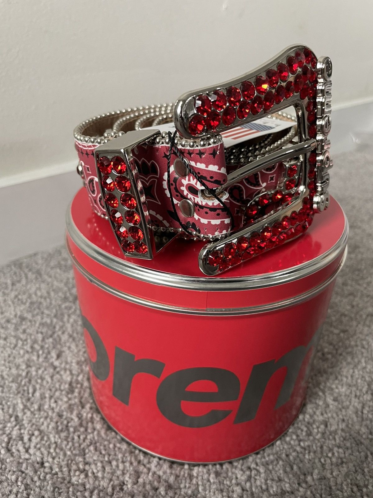 B.B. Simon × Supreme Supreme BB Simon Bandana Belt Red Medium Size 32 - 2 Thumbnail