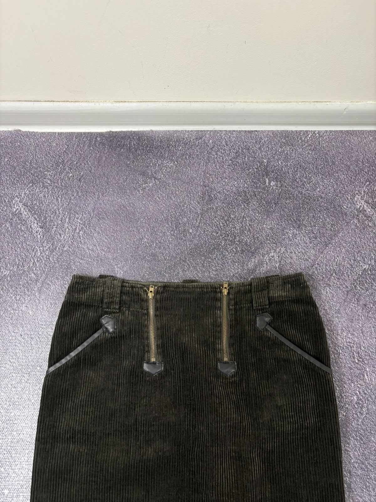 Armani Armani Jeans Vintage Women’s Corduroy Brown Rare Mini Skirt Size 26" / US 2 / IT 38 - 4 Thumbnail