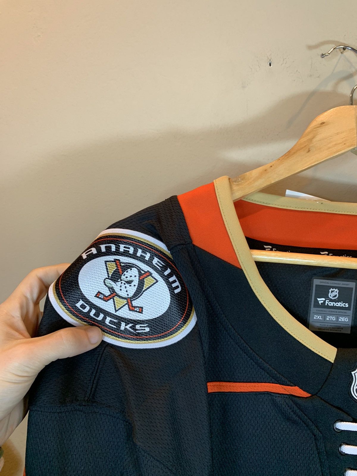 NHL *RARE* New Anaheim Ducks NHL Hockey Jersey Embroidered - 2XL Size US XXL / EU 58 / 5 - 2 Thumbnail