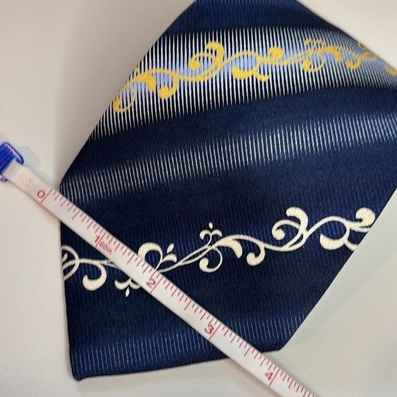 Balenciaga Balenciaga Paris Pour Homme Men’s OS 100% Silk Necktie Tie Size ONE SIZE - 3 Thumbnail