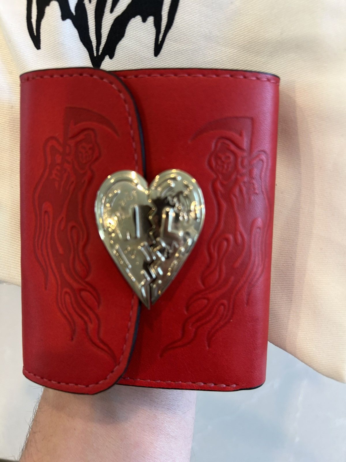 Warren Lotas Warren Lotas “Broken Heart” Wallet Size ONE SIZE - 1 Thumbnail