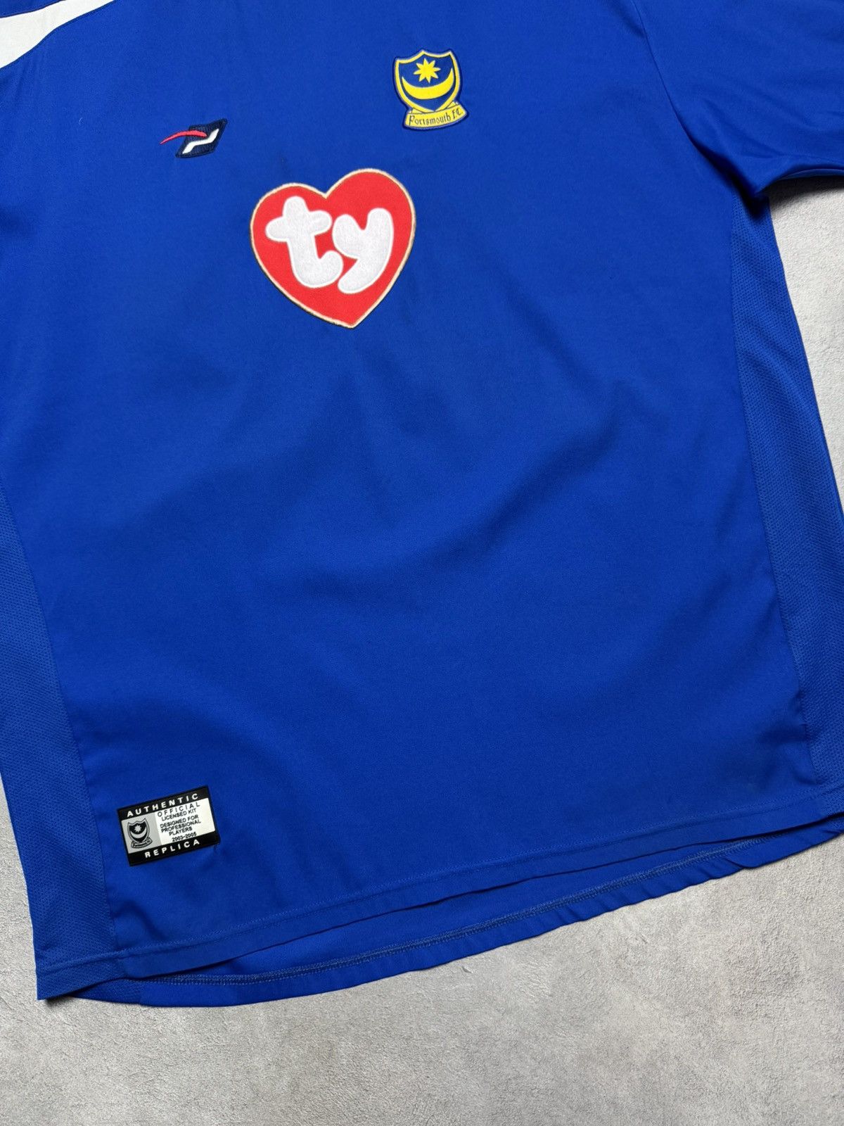 Vintage Portsmouth 2003 2005 Home Shirt Soccer Jersey Pompey Sport Size US XL / EU 56 / 4 - 4 Thumbnail