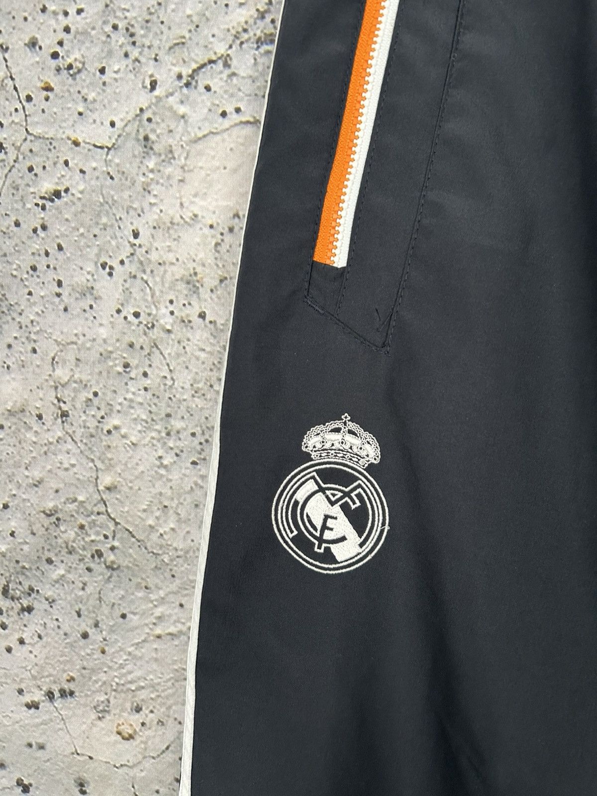Adidas Adidas Real Madrid Sweatpants Training Football Soccer Rare Size US 30 / EU 46 - 4 Thumbnail