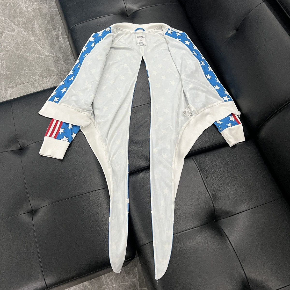 Adidas × Jeremy Scott adidas jeremy scott Size US S / EU 44-46 / 1 - 4 Thumbnail