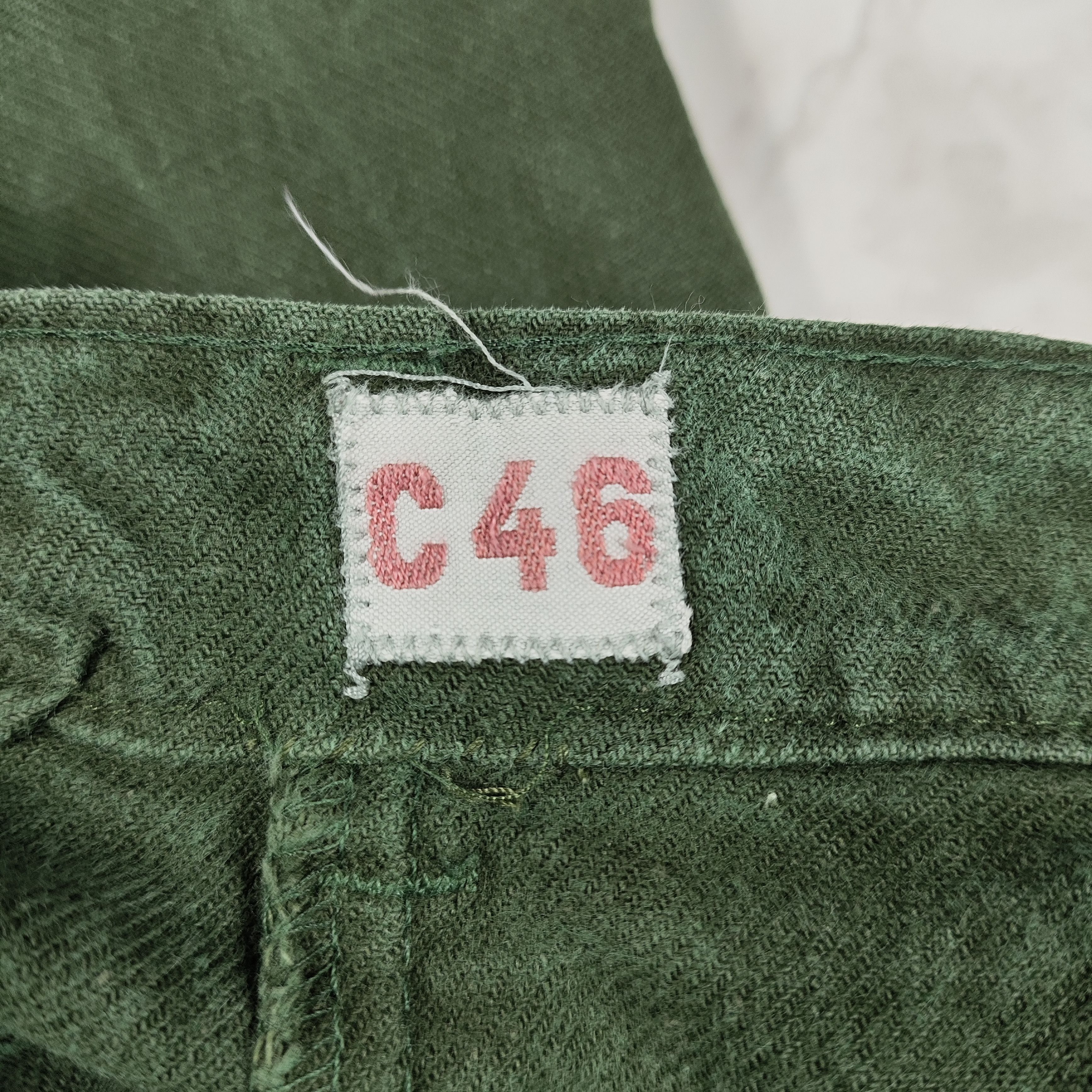 Vintage vintage swedish army c46 pants single back pocket Size US 32 / EU 48 - 7 Thumbnail