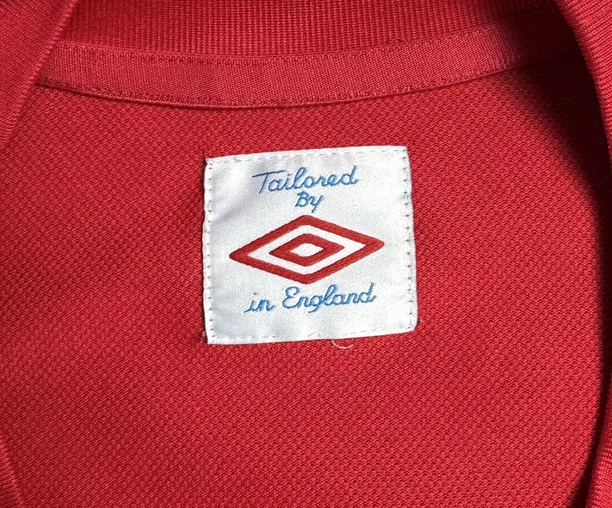 Umbro England 2010 2011 Away Football Shirt Soccer Jersey Umbro Size US M / EU 48-50 / 2 - 7 Thumbnail